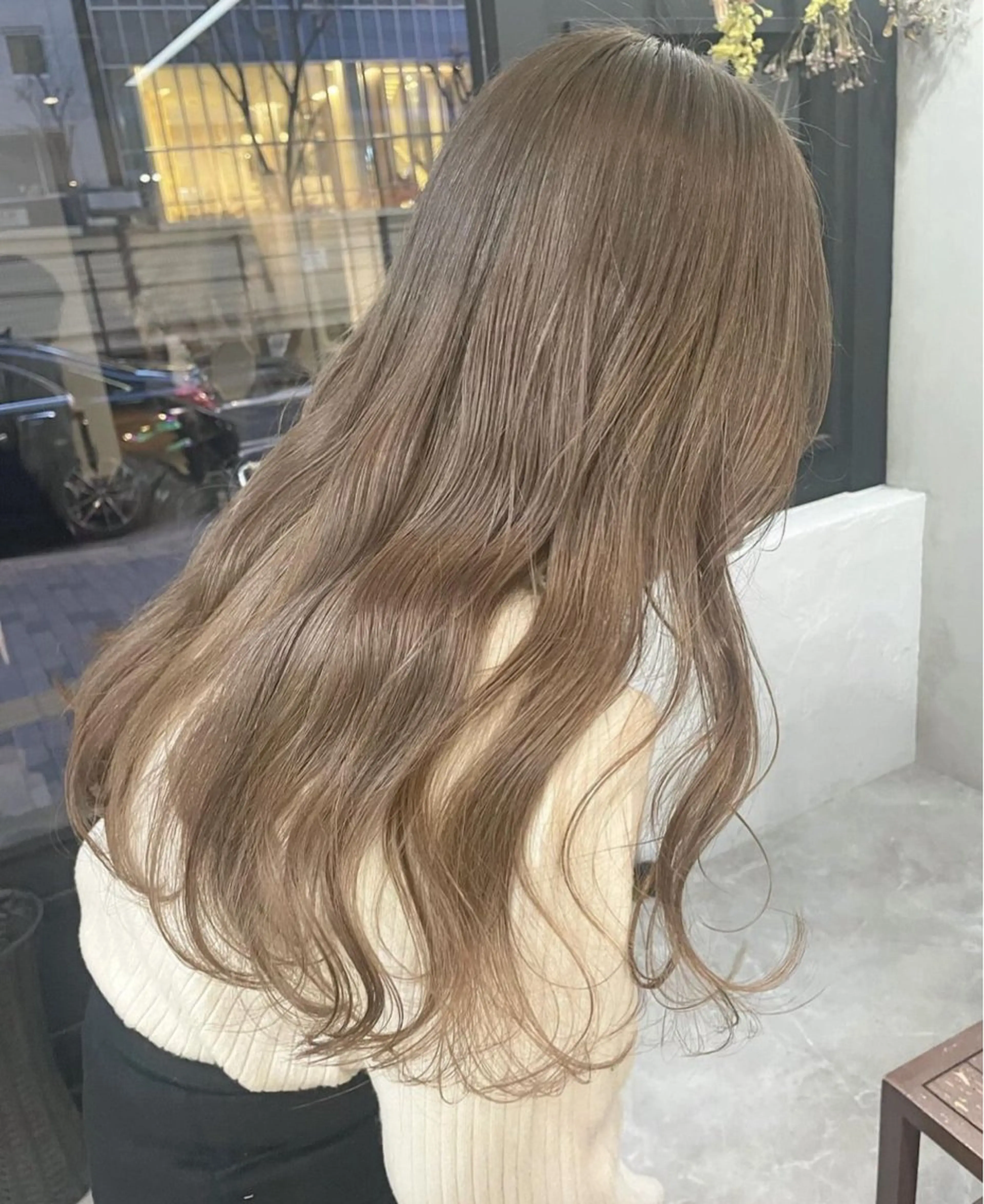 ロング アッシュ ツヤ髪縮毛矯正 🩶manamiのヘアスタイル
