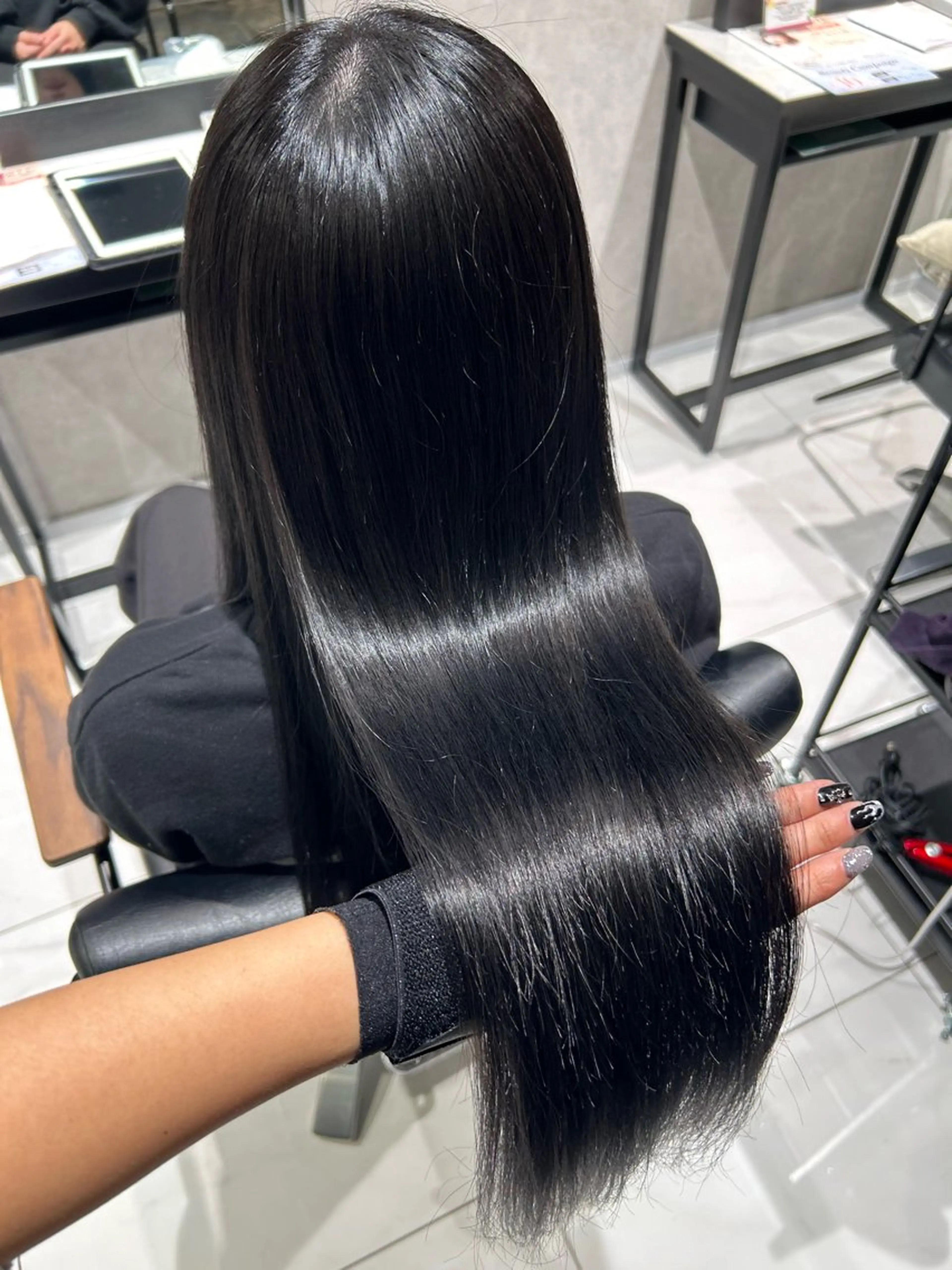 ロング カラー 黒髪 ブルーカラー ブルーブラック 透明感カラー🩵 束感まつげ🪼海月のヘアスタイル