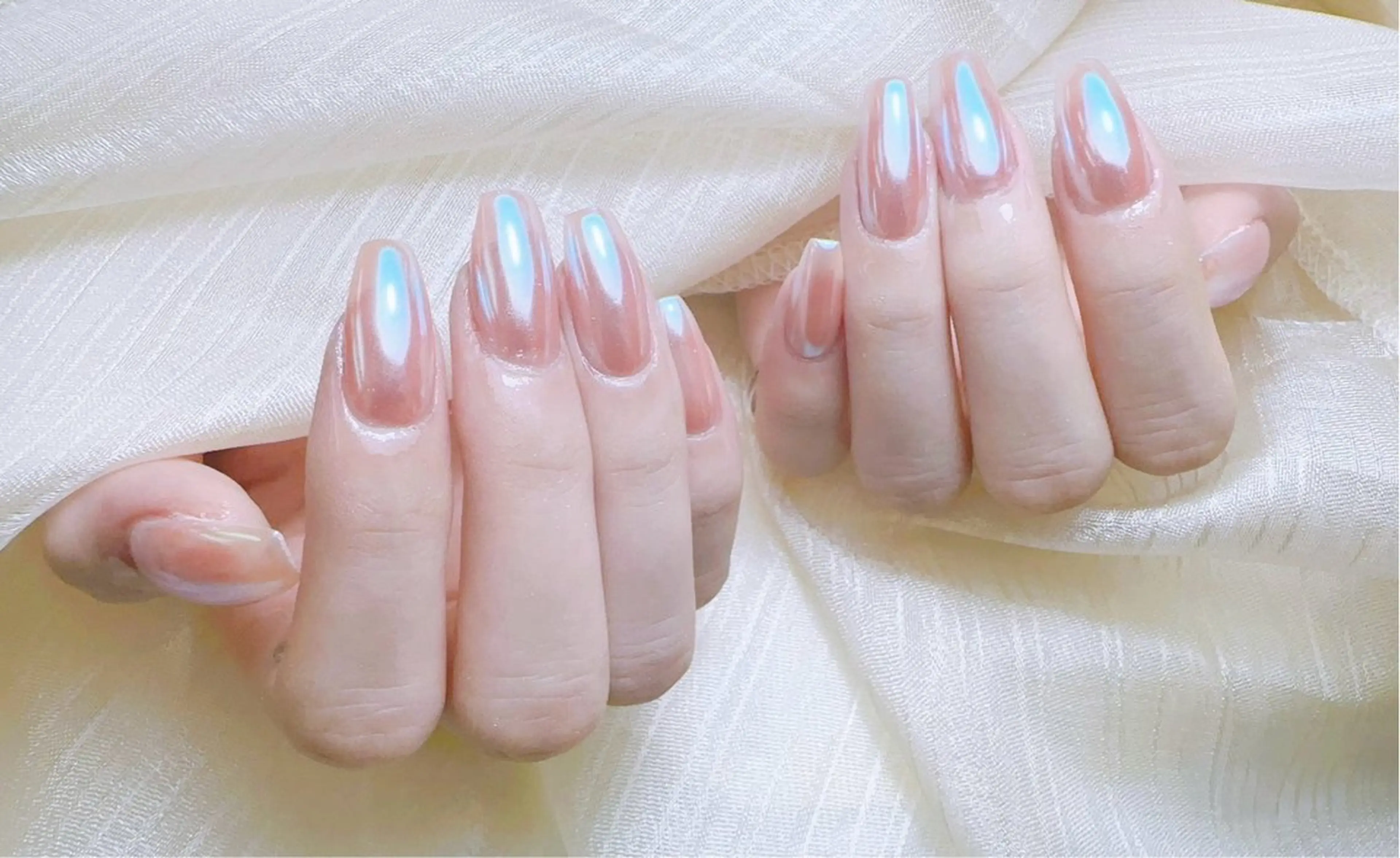 🌸チップ長さだし　オーロラorミラー＋パーツ2つ🌸の写真