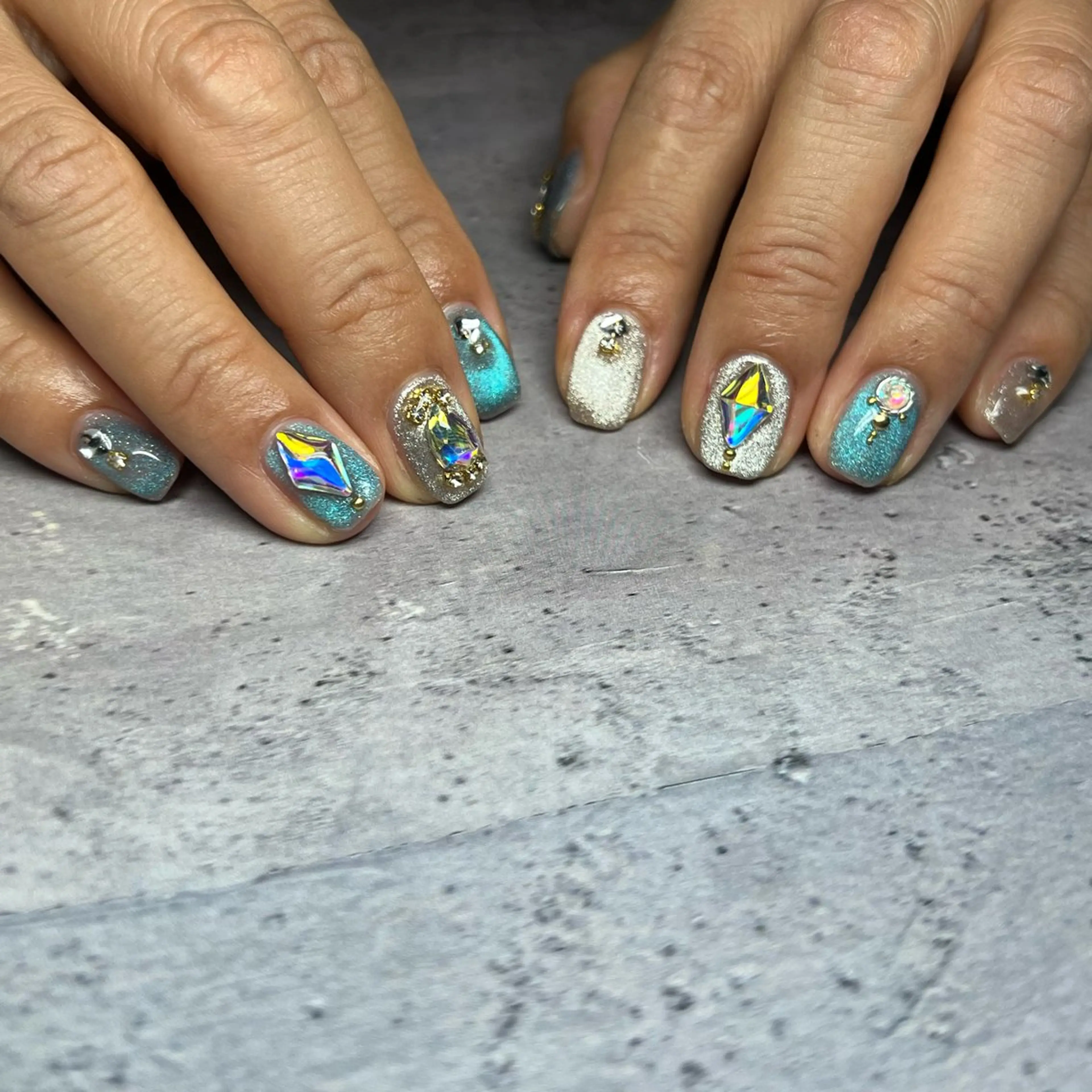 ネイル マグネットネイル ハンドネイル 𝐫𝐚𝐢 𝐧𝐚𝐢𝐥のネイルデザイン