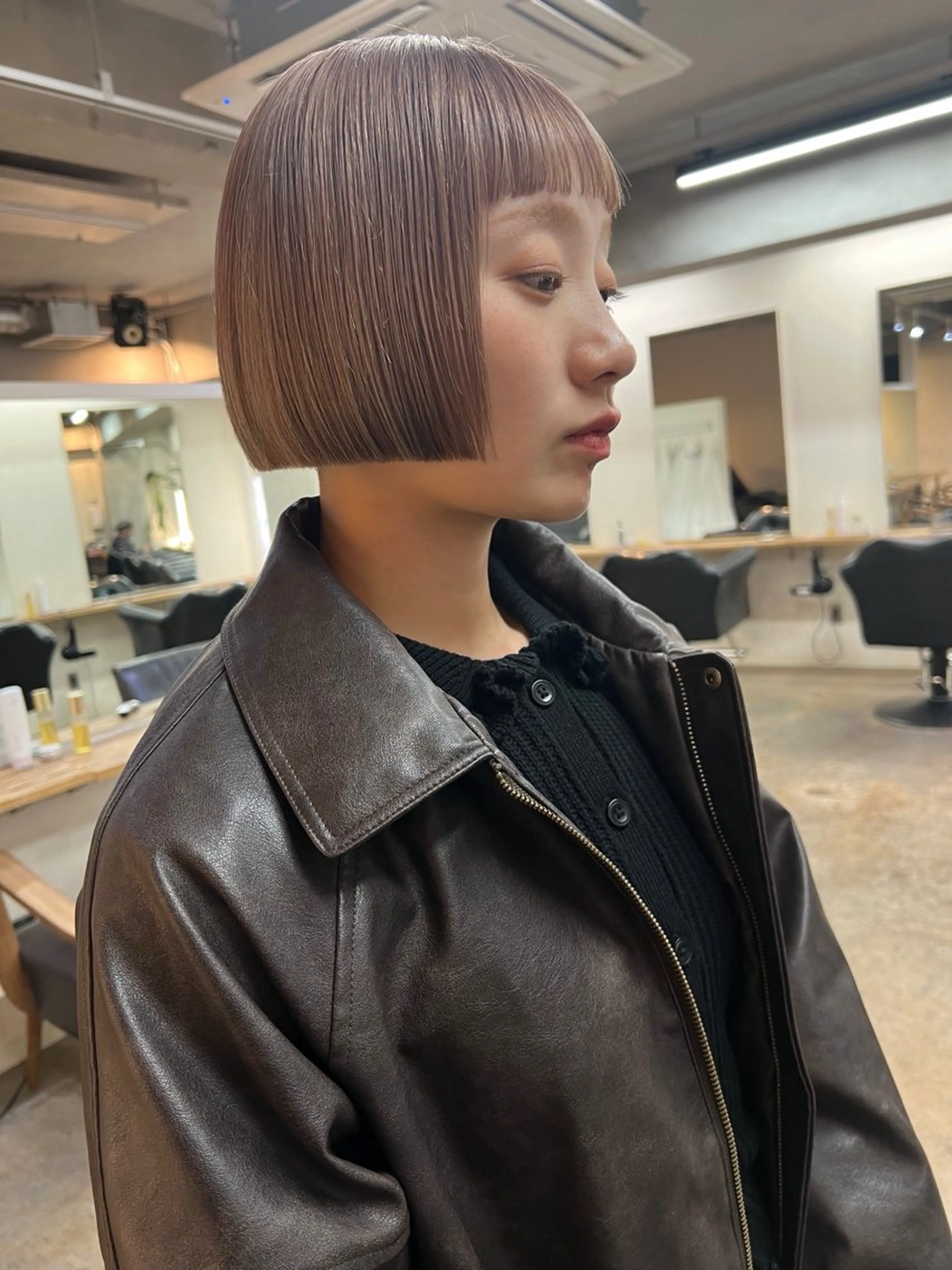 ショート ボブ カット ヘアカラー トリートメント 東のりか/ハイトーン ブリーチカラー/ボブのヘアスタイル