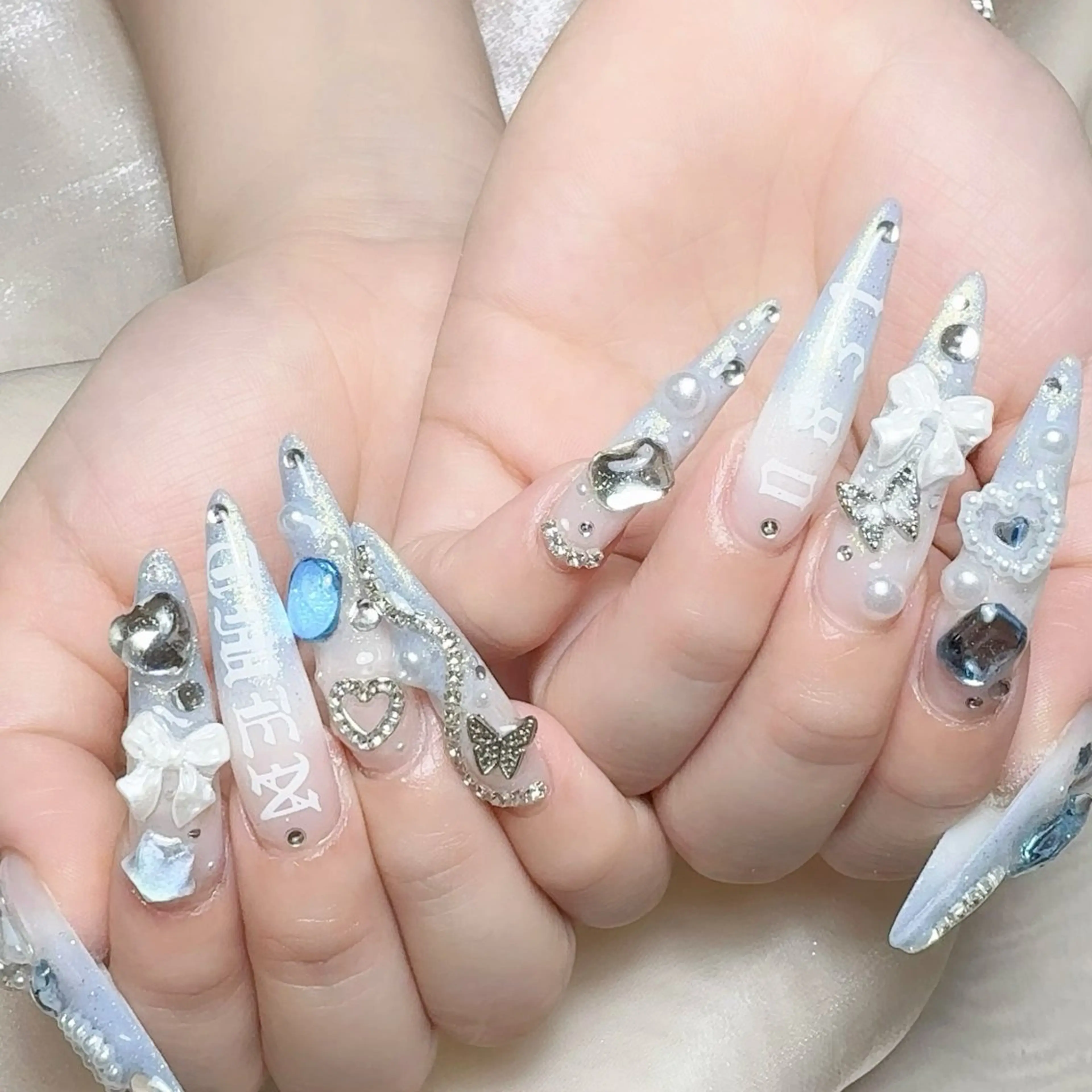 メンズ ネイル メンズ韓国風 アートネイル オーロラネイル ガーリー キラキラネイル ハンドネイル Nail salon 木にいるのネイルデザイン