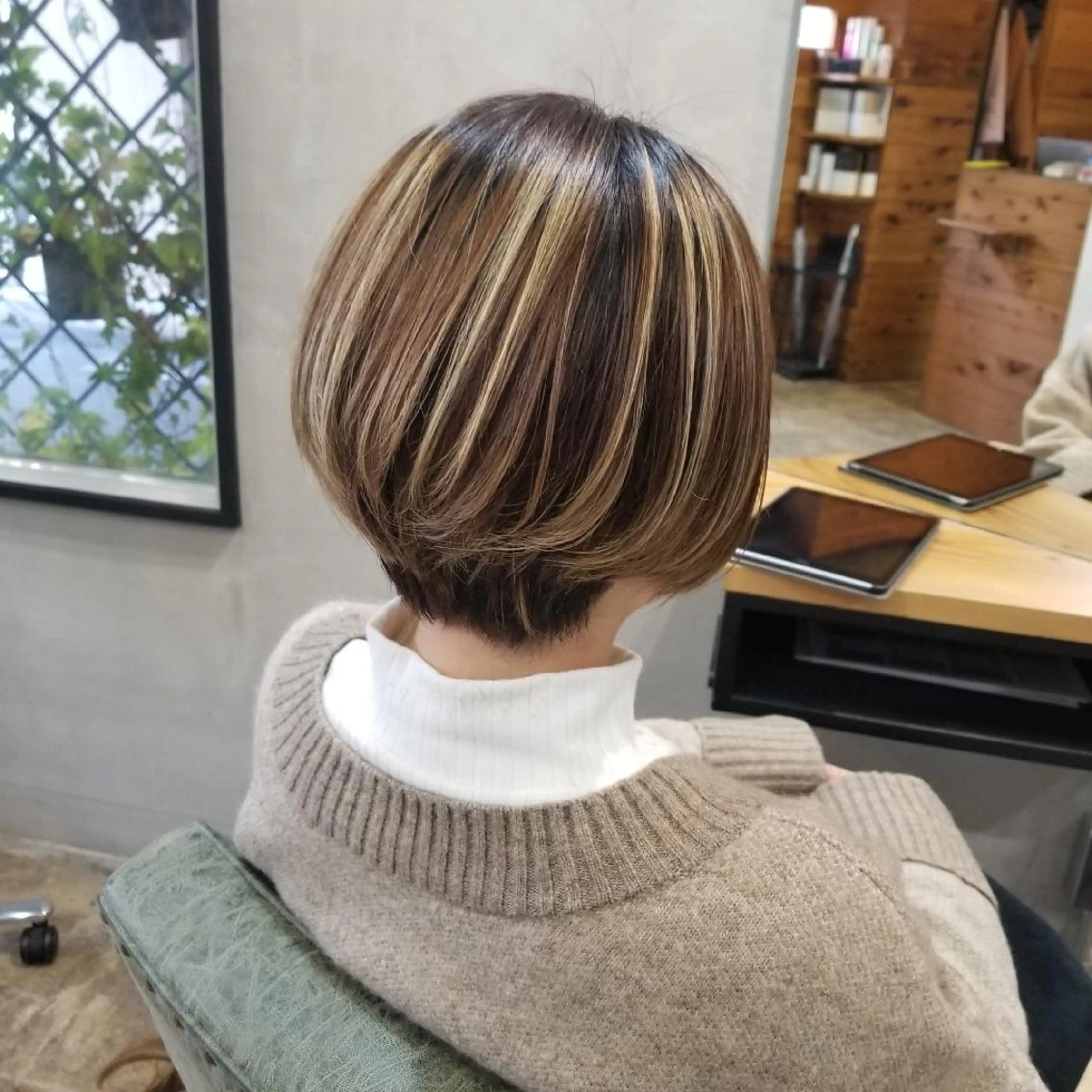 ショート ヘアカラー Le Lien カジのヘアスタイル