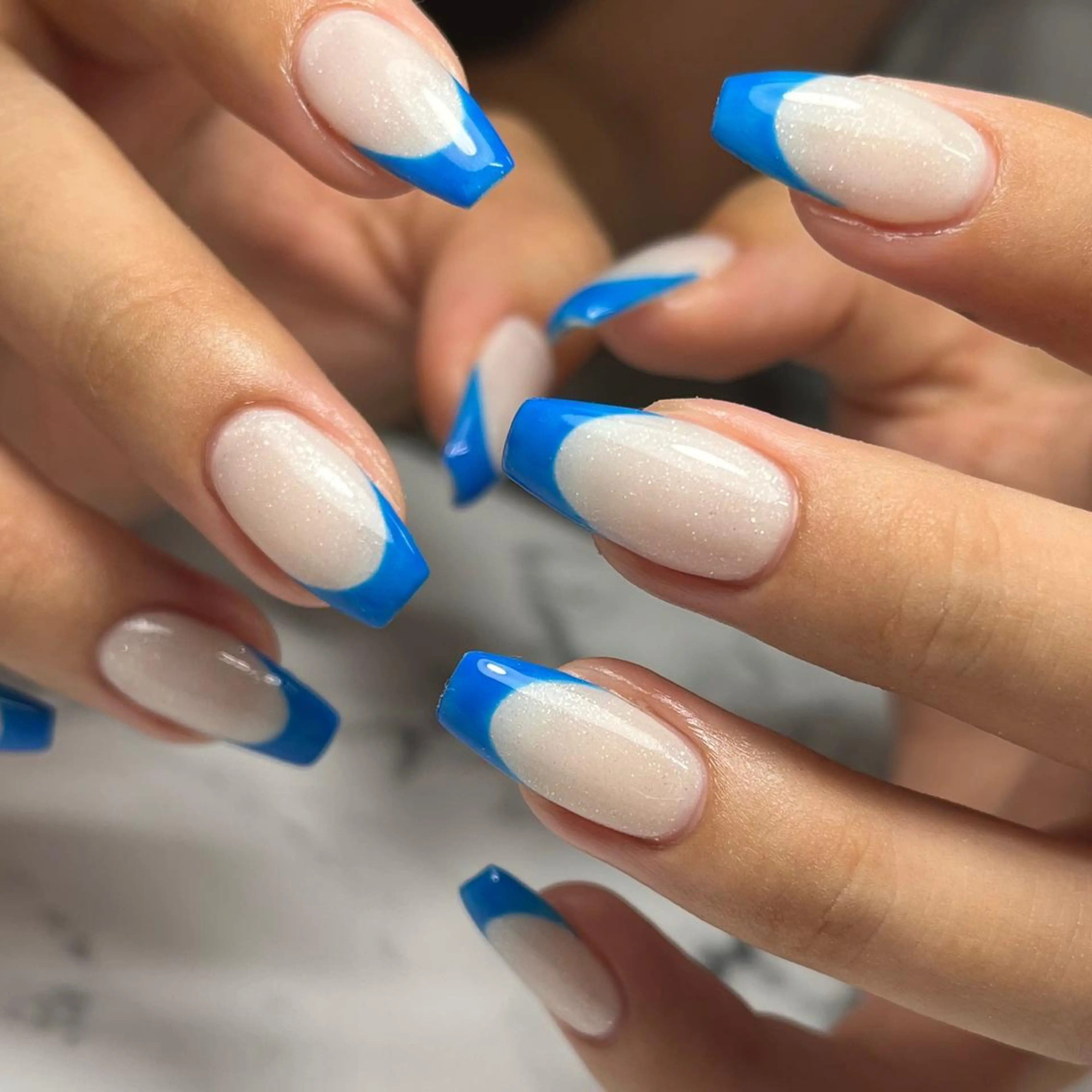 ネイル ブルー フレンチネイル ワンカラーネイル シンプルネイル スクエアネイル ハンドネイル NAIL NOWのネイルデザイン