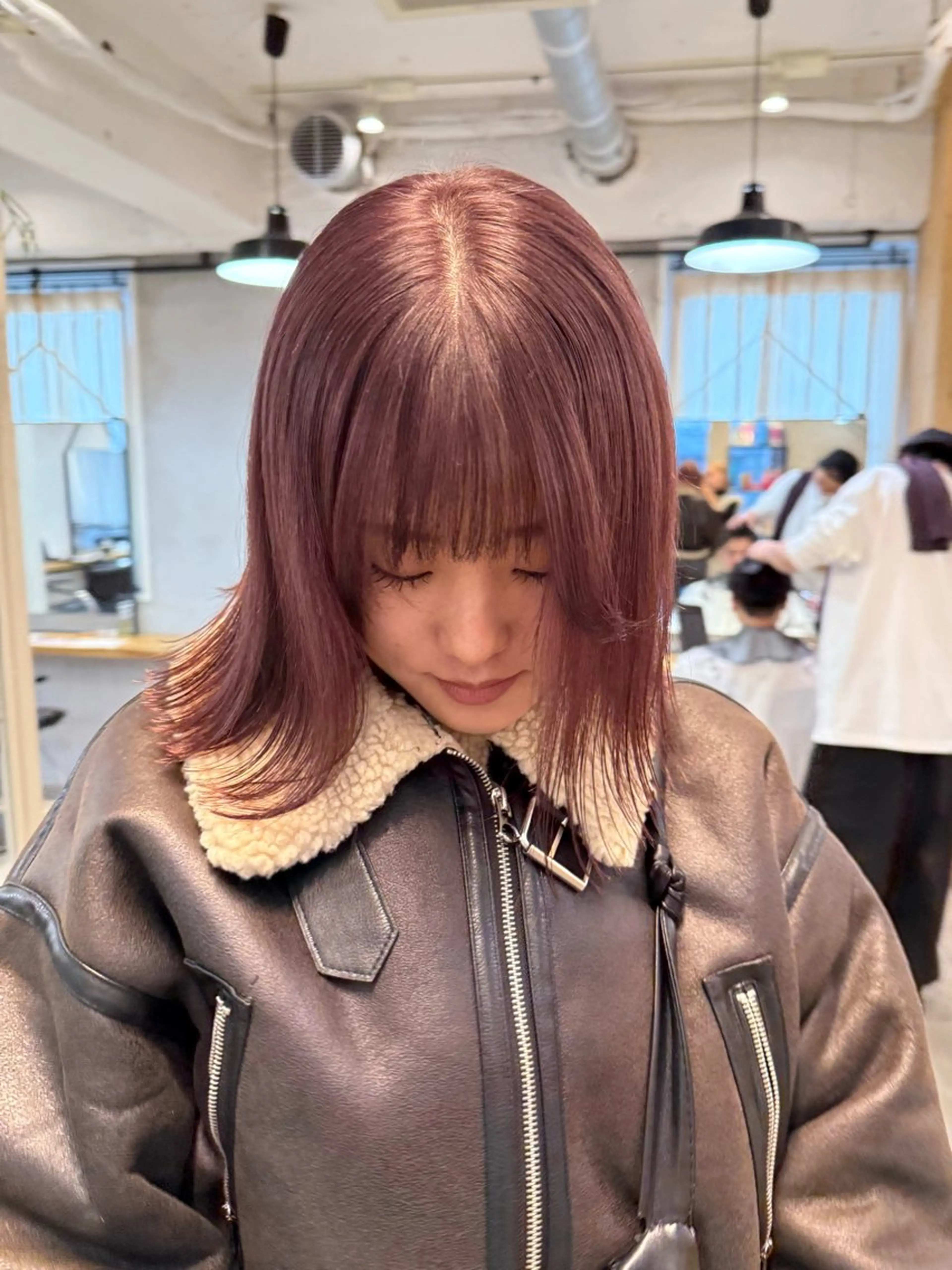 ミディアム カラー ミルクティー× グレージュMOMOのヘアスタイル