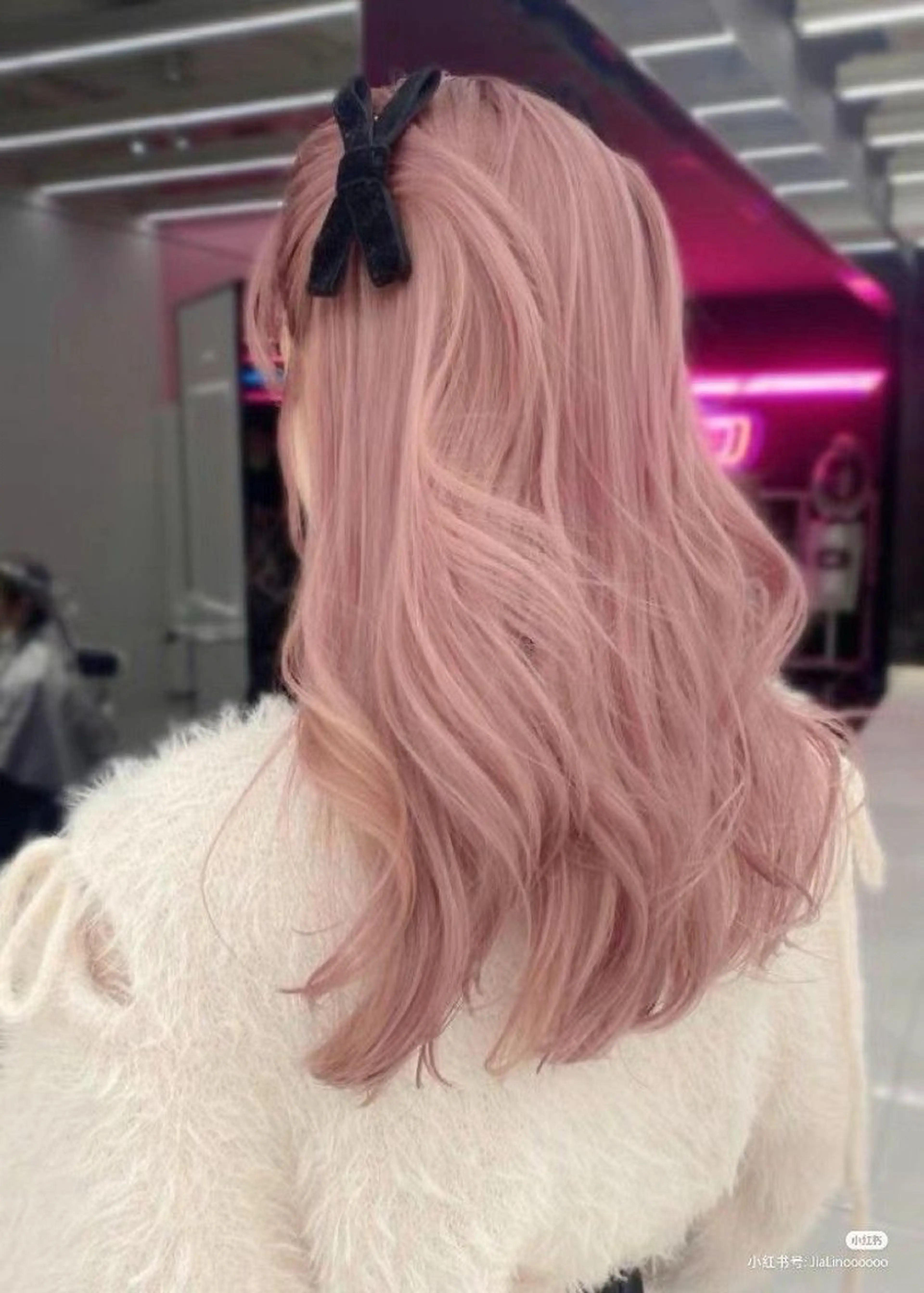 ロング カラー モテガーリー🎀ピン クヘア/SHIONEのヘアスタイル