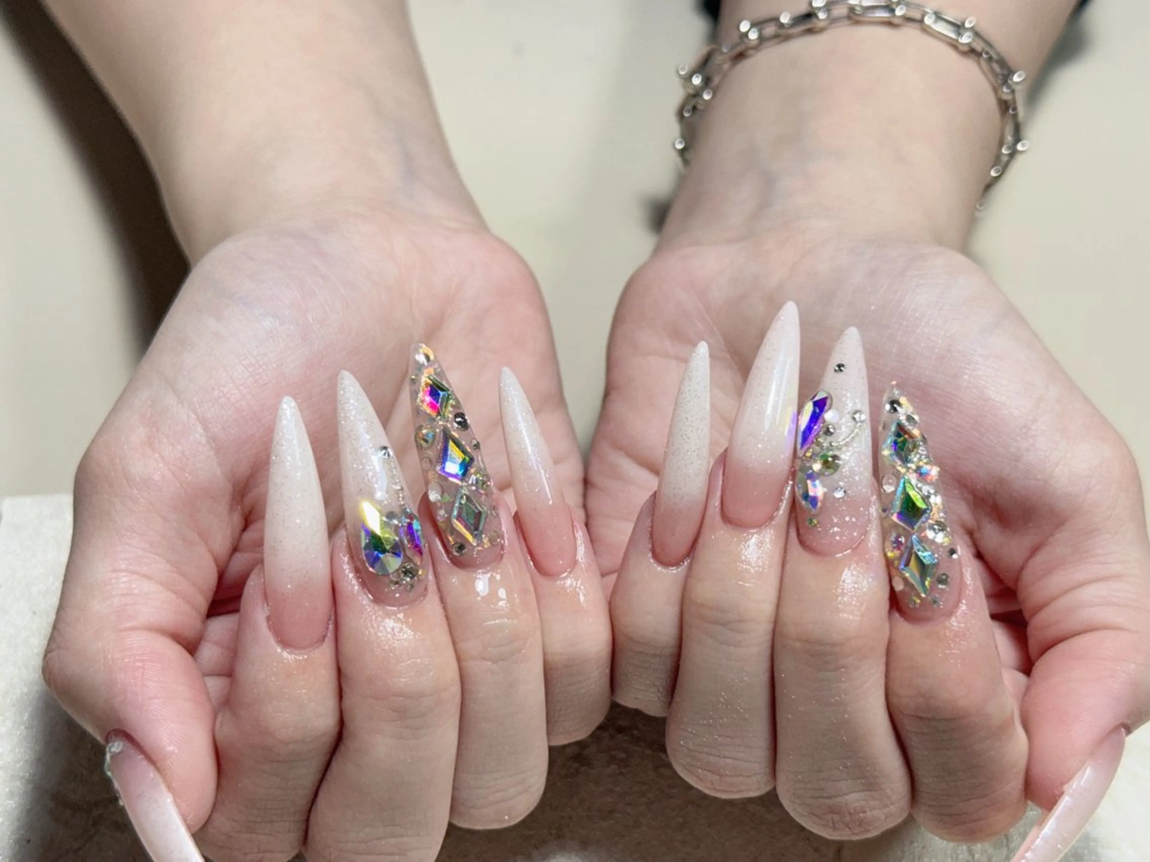 ネイル Rola kira nail salon所属・Rola kira 麗のネイルデザイン