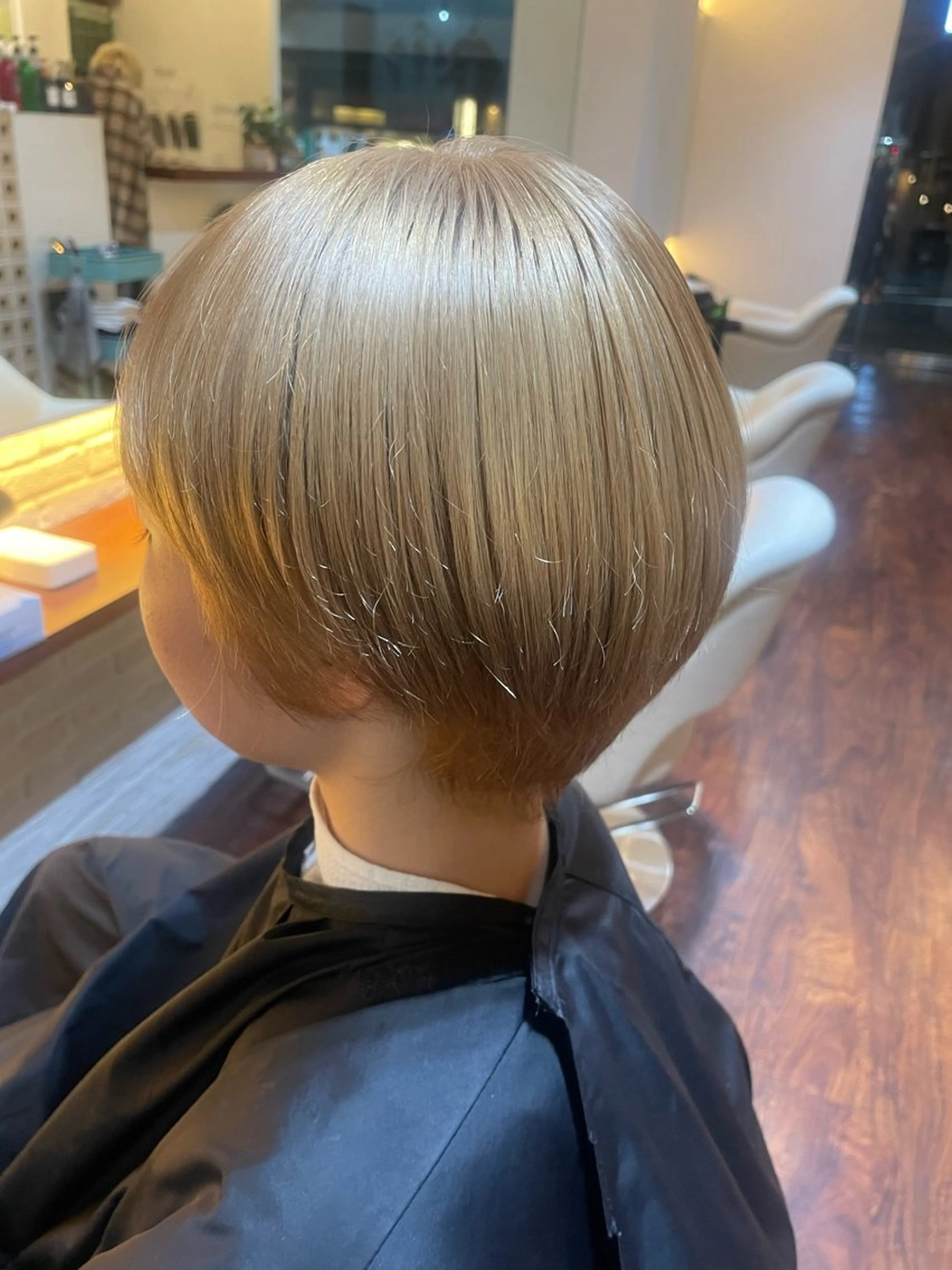 カラー CoCooN nanamiのヘアスタイル