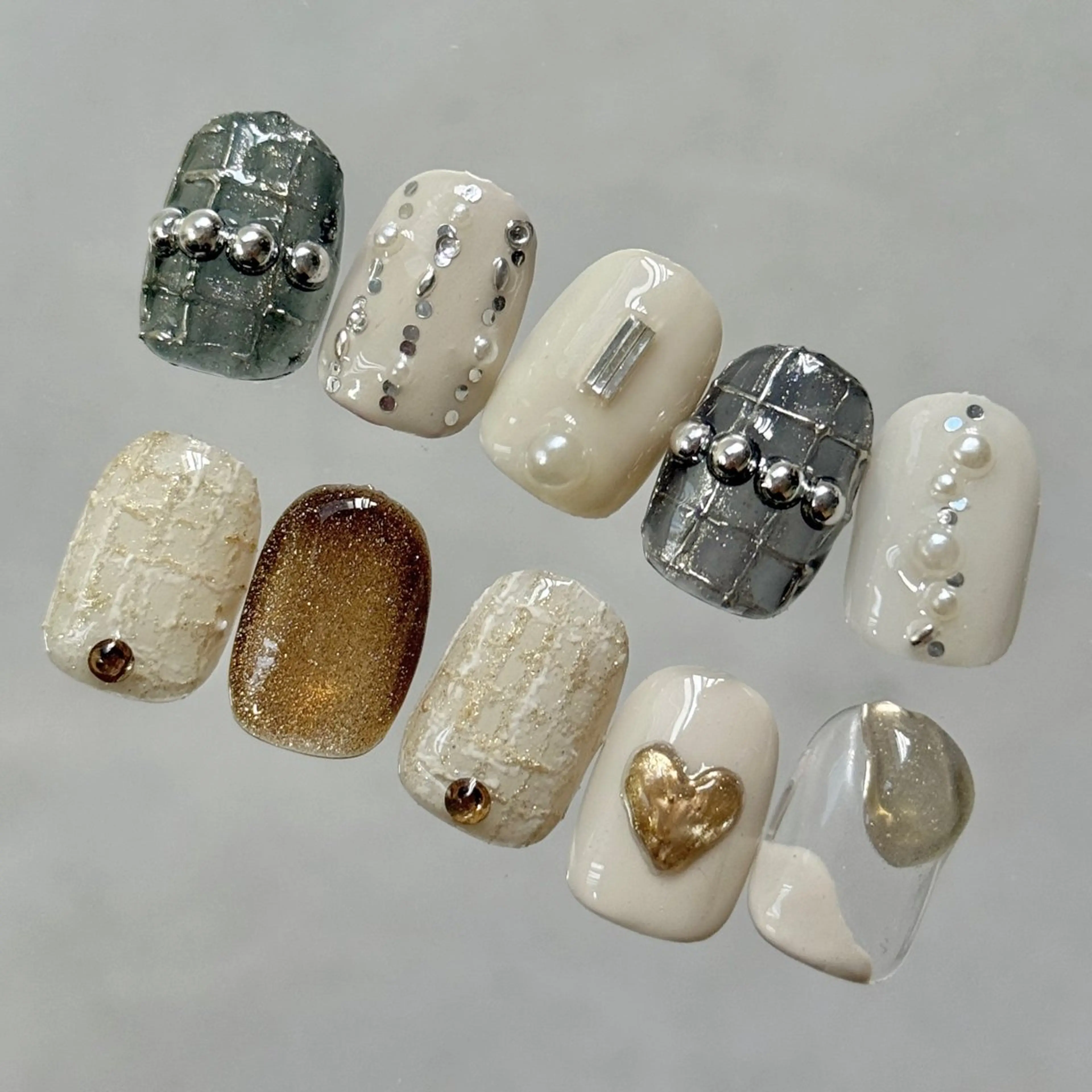 ネイル マグネットネイル ツイードネイル 冬ネイル ハンドネイル 深田 美雪のネイルデザイン