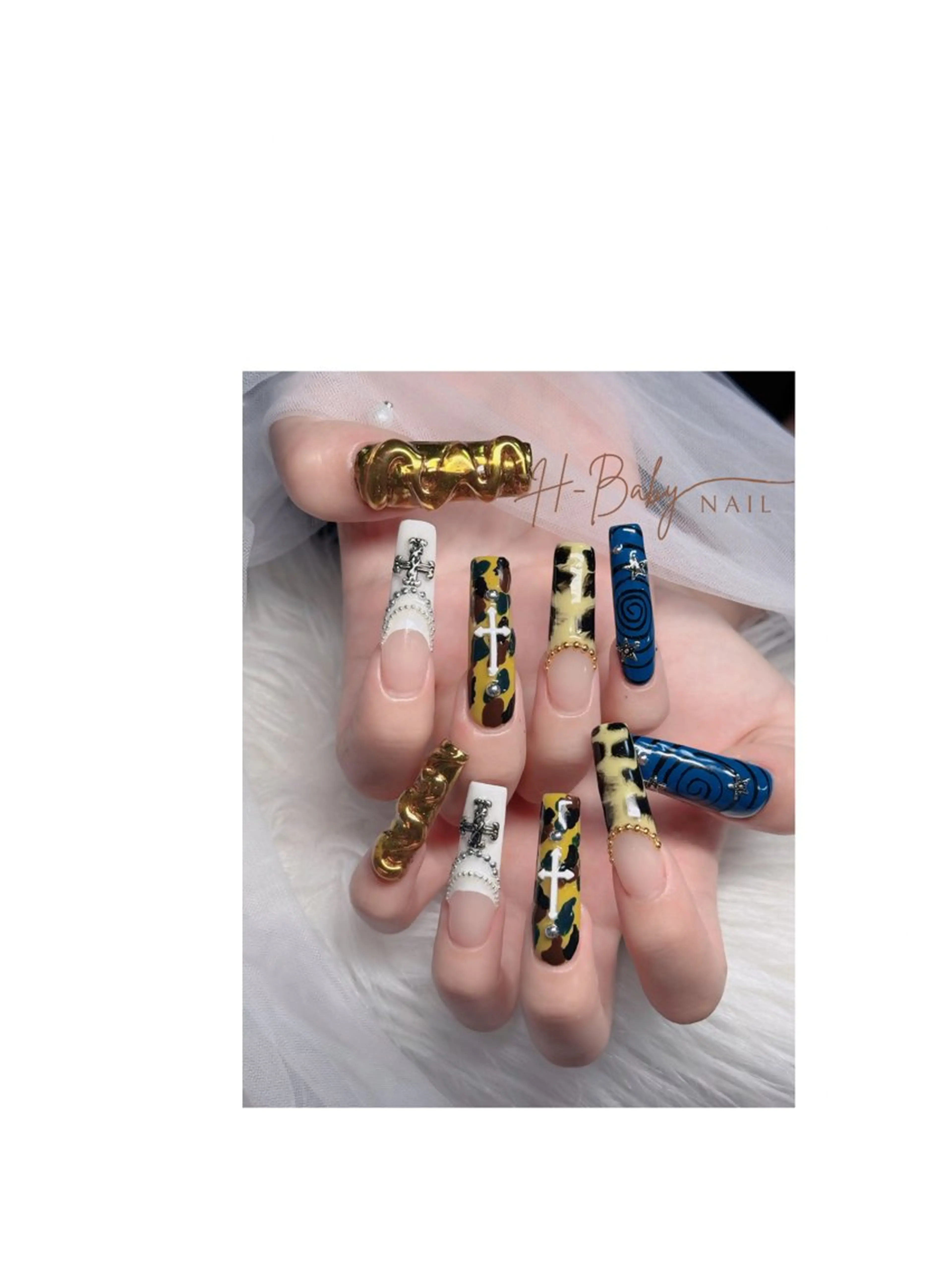 ネイル オーロラネイル フレンチネイル ジェルネイル ハロウィン キラキラネイル ハンドネイル H.baby Nail Salonのネイルデザイン