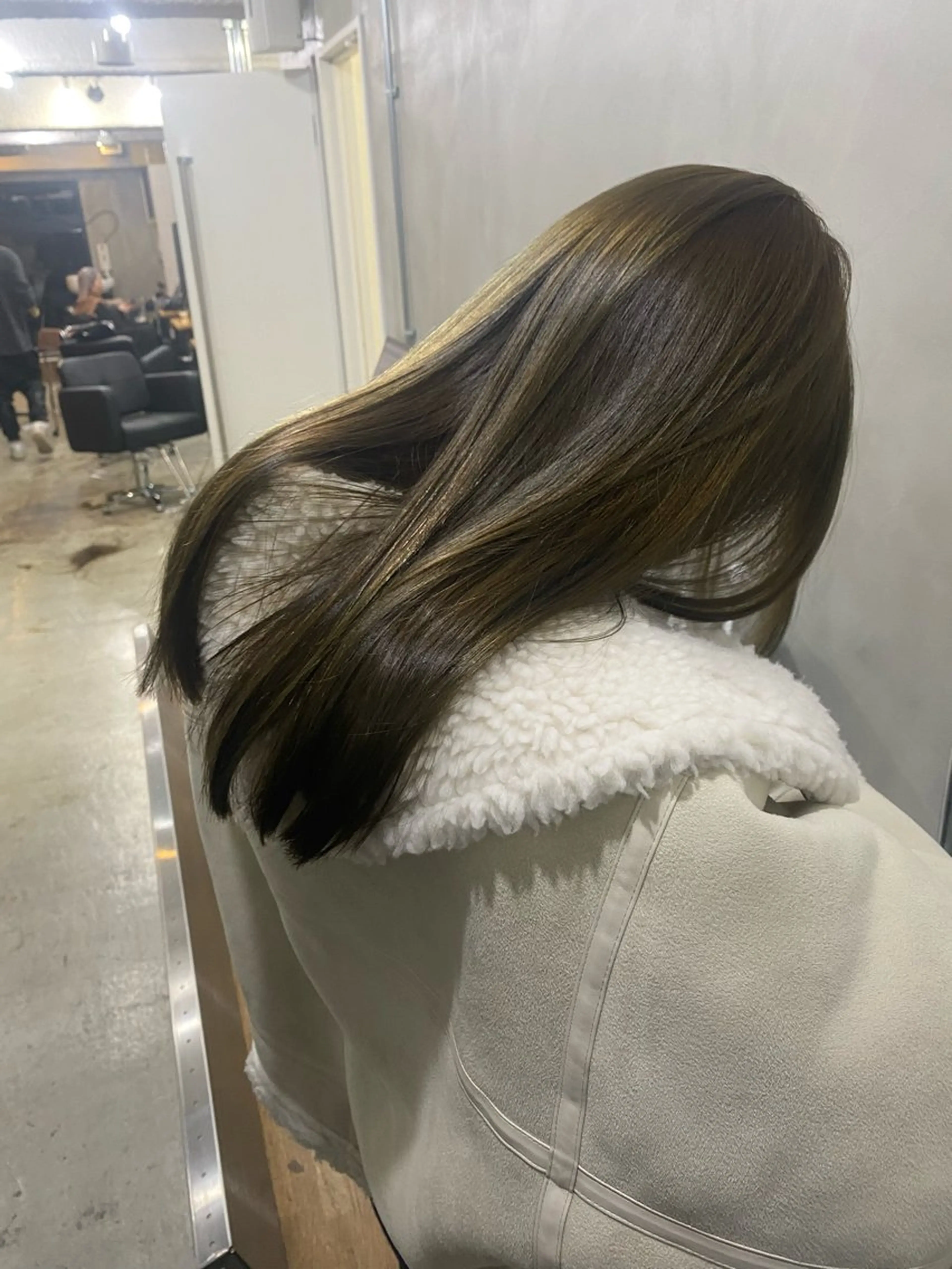 セミロング ヘアカラー トリートメント Ra-Ffichi by siun所属・宮田海聖 ナチュラル/美髪のヘアスタイル