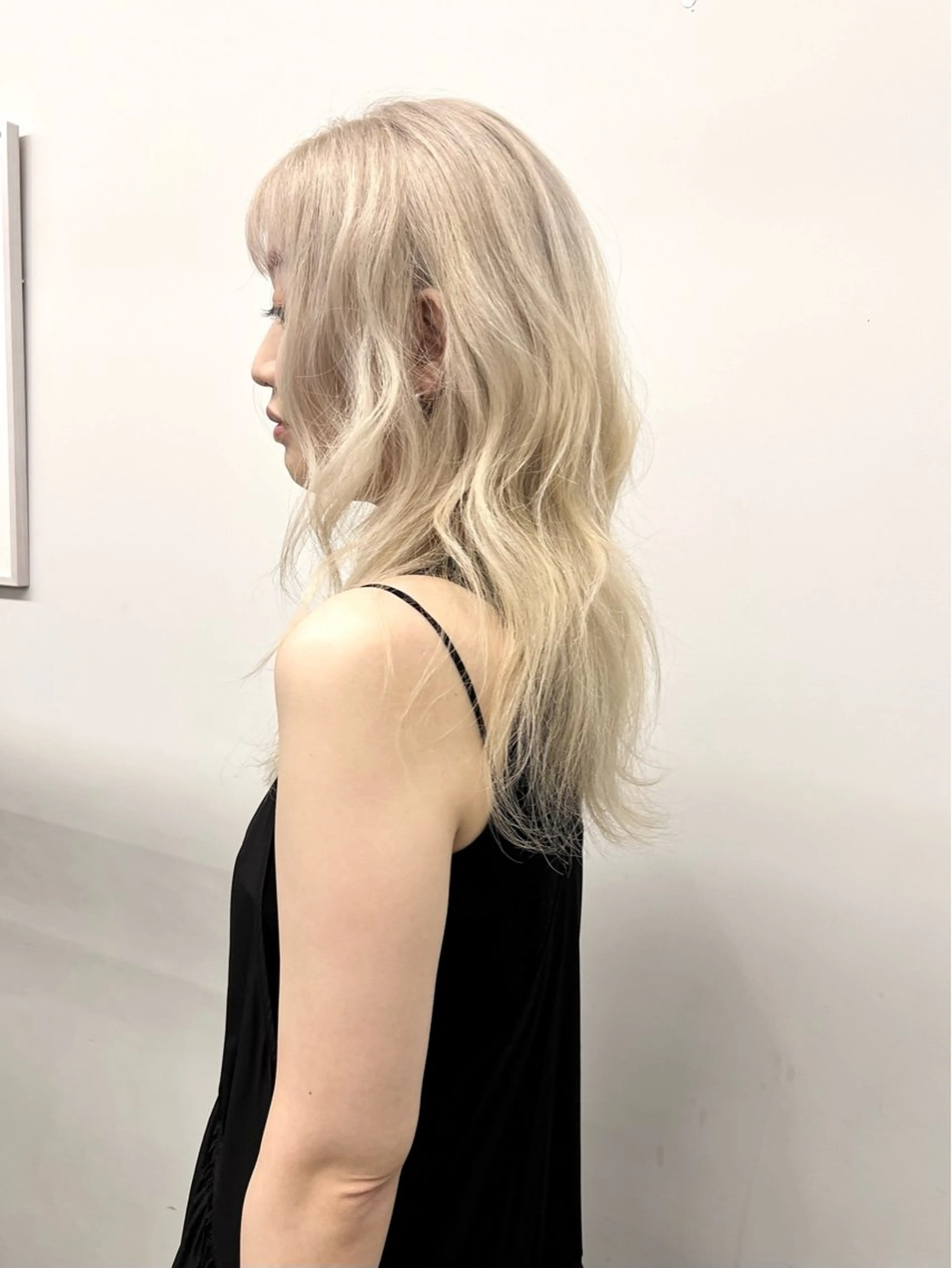 セミロング カラー ブリーチ ブロンド ホワイトブロンド カット ヘアカラー トリートメント 樫原裕二 /副店長のヘアスタイル