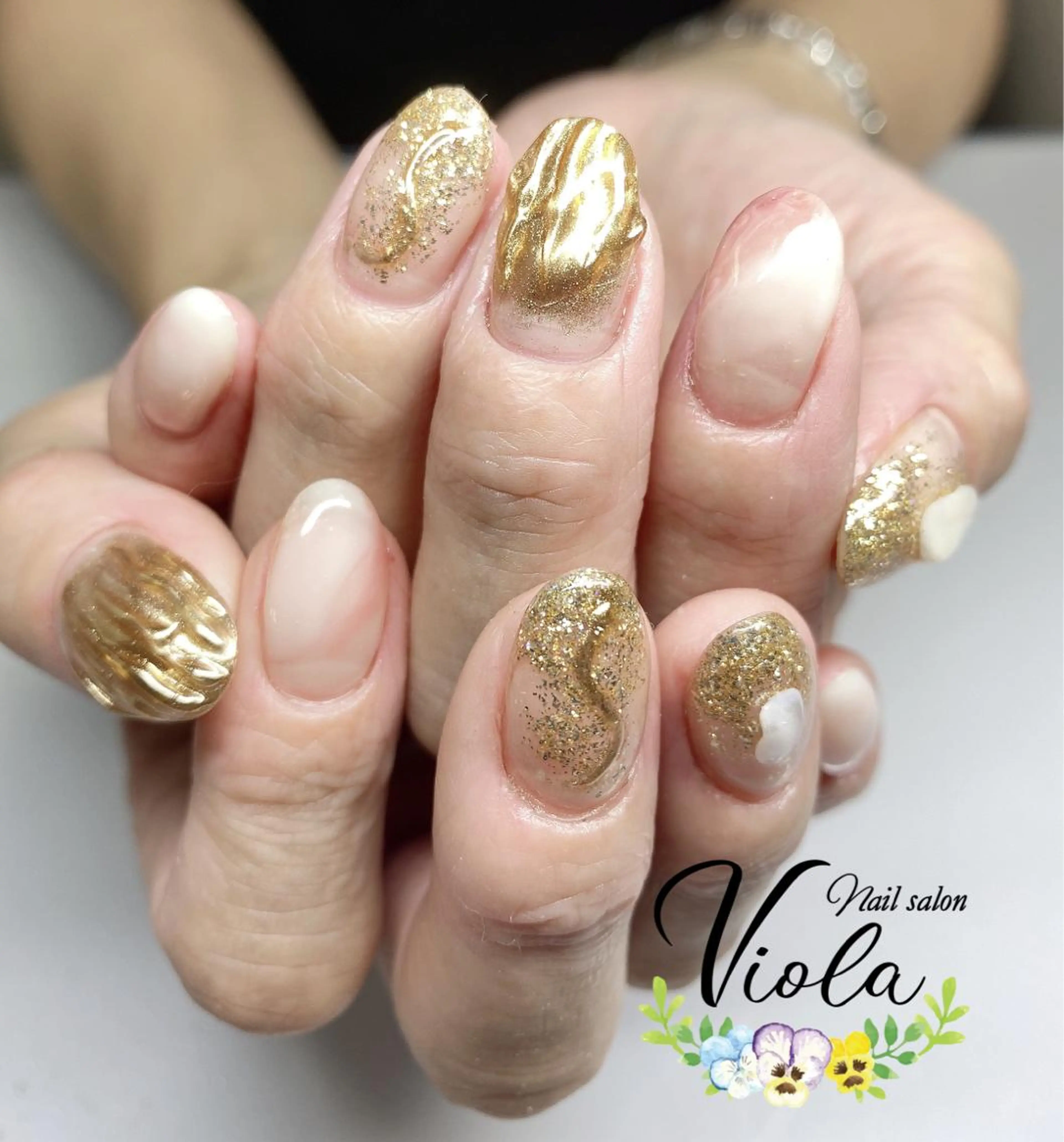 ネイル 大理石ネイル(マーブル) ミラーネイル ニュアンスネイル ハンドネイル Nailsalon Viola所属・ネイルサロン Violaのネイルデザイン