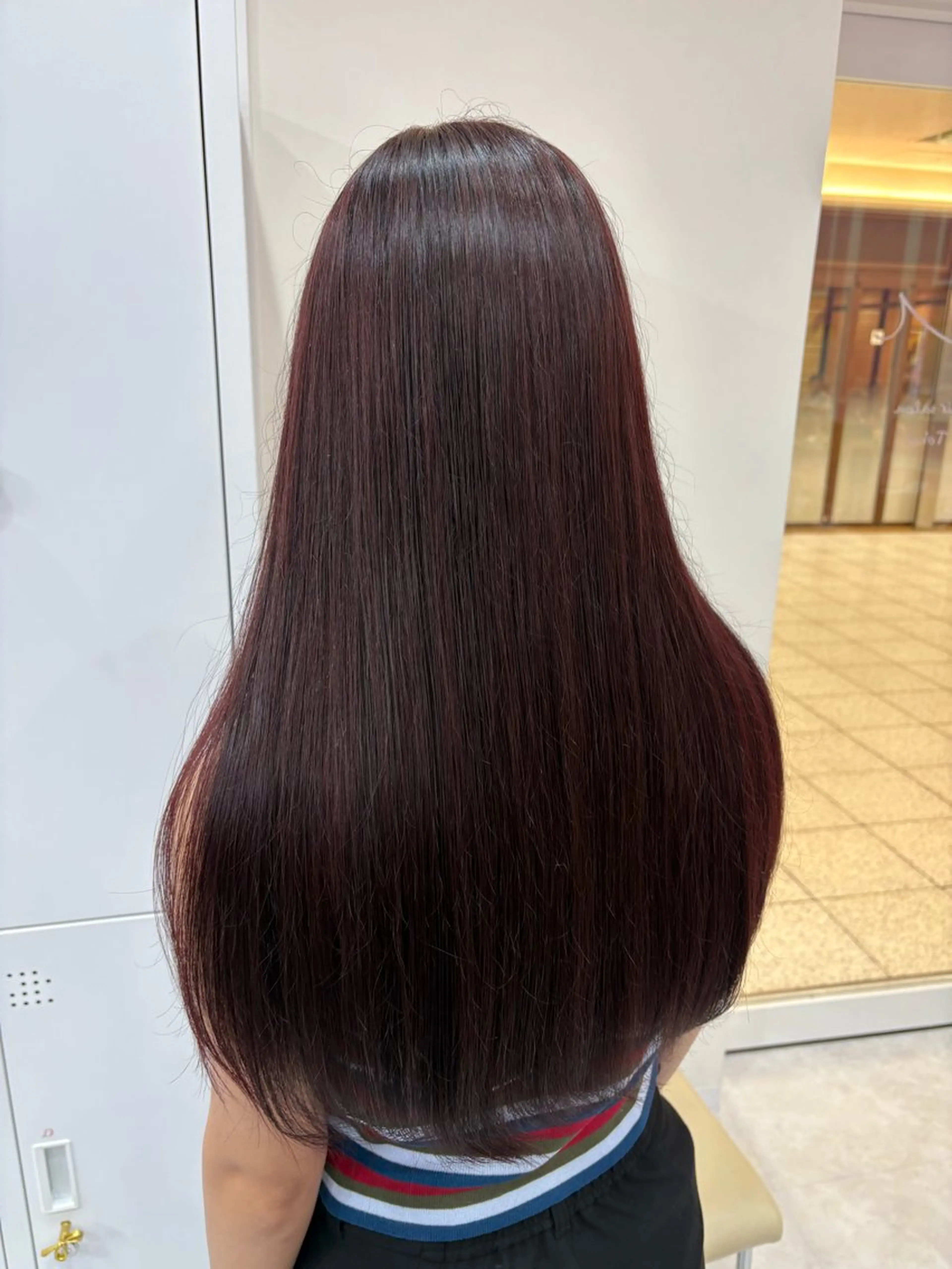 ロング カラー カット ヘアカラー トリートメント Hirona ベージュ/暖色カラーのヘアスタイル