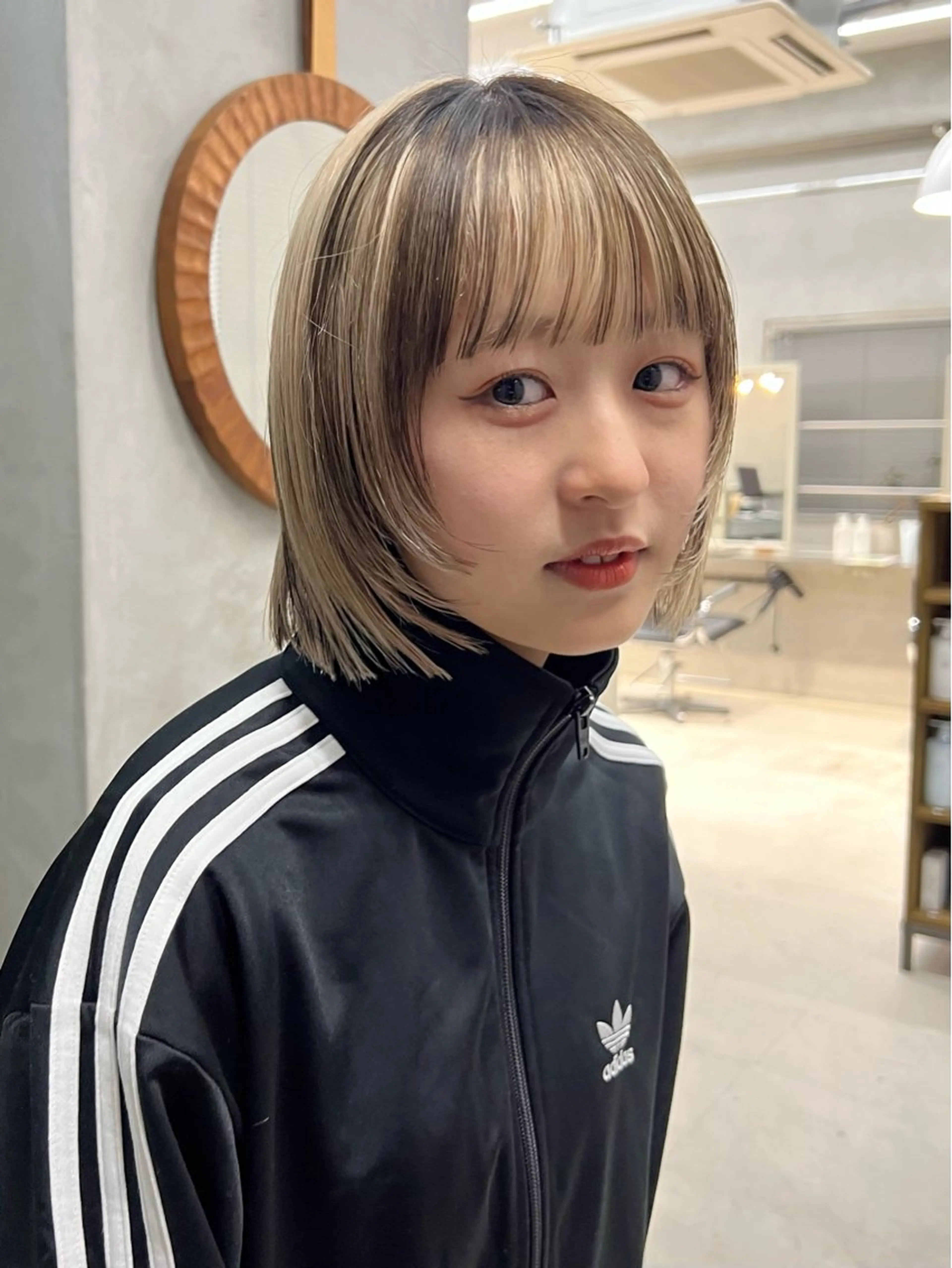 ショート カラー ブリーチ ボブ カット ヘアカラー トリートメント 似合わせスタイル Kaito🦕のヘアスタイル