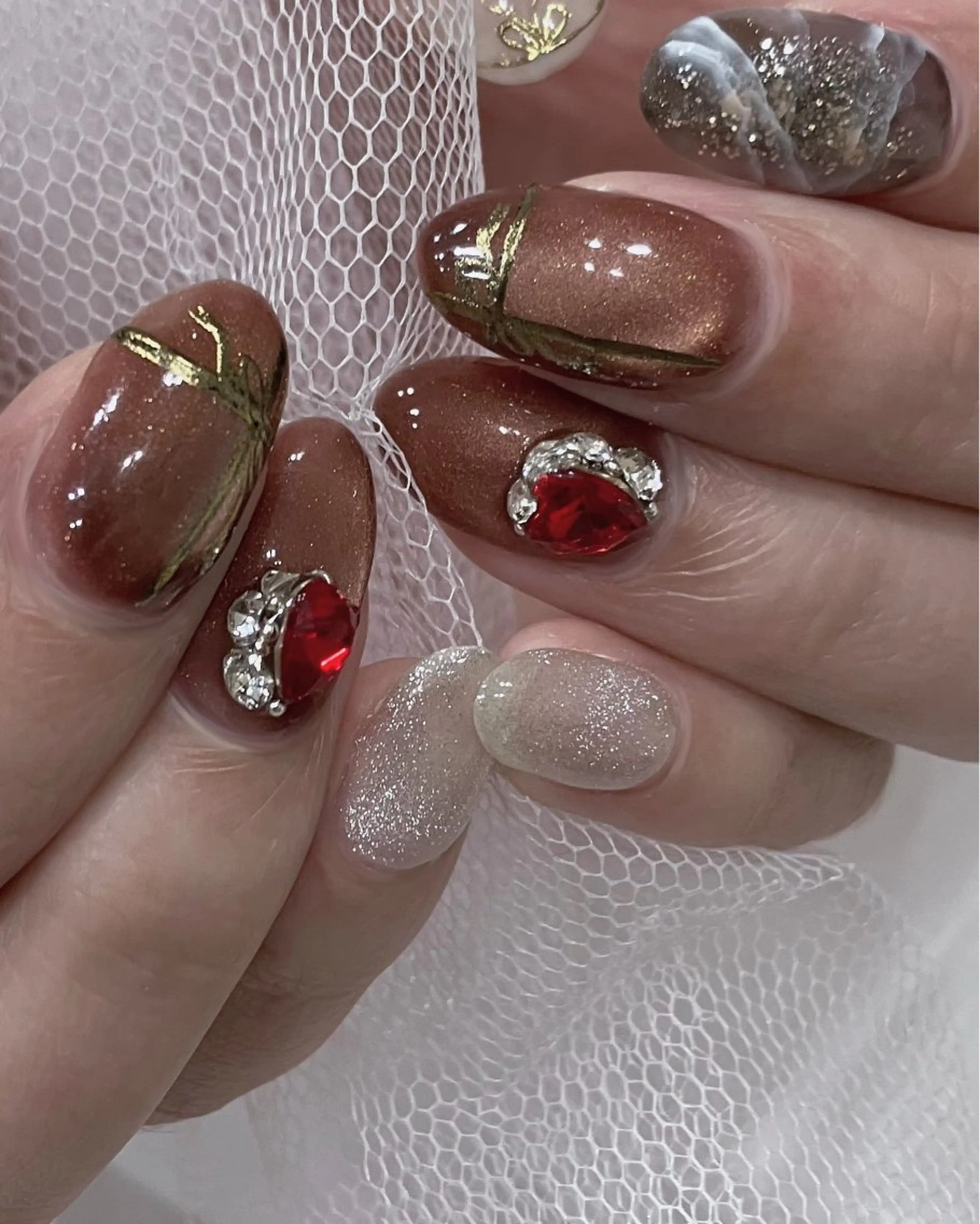 ネイル ゴージャス ハート マグネットネイル 赤色 ストーンネイル sasa ショーコのネイルデザイン