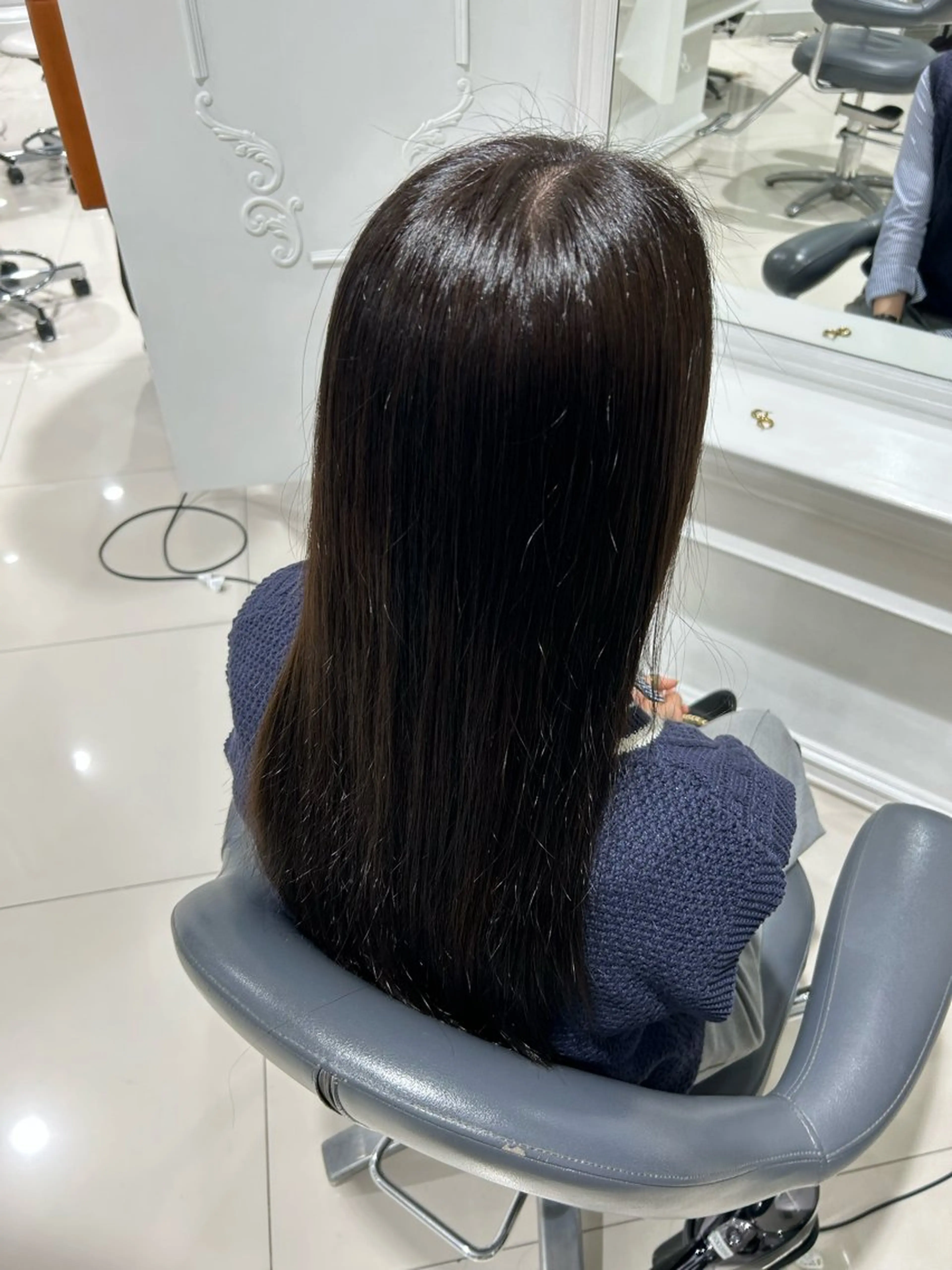 カラー 伊熊 杏花のヘアスタイル