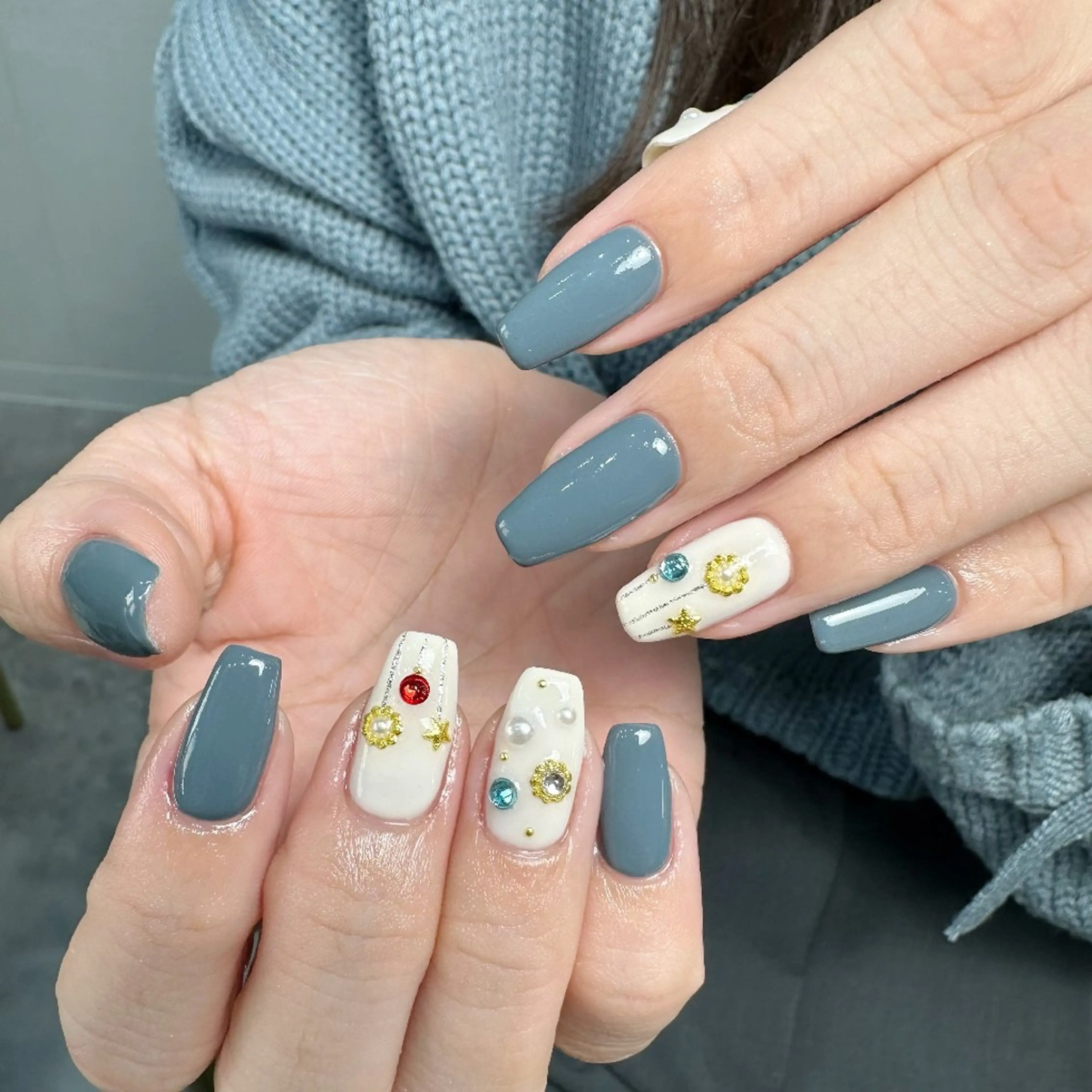 ネイル チークネイル 長さ出し フレンチネイル ジェルネイル ガラスフレンチ ハンドネイル UM Nail Salonのネイルデザイン