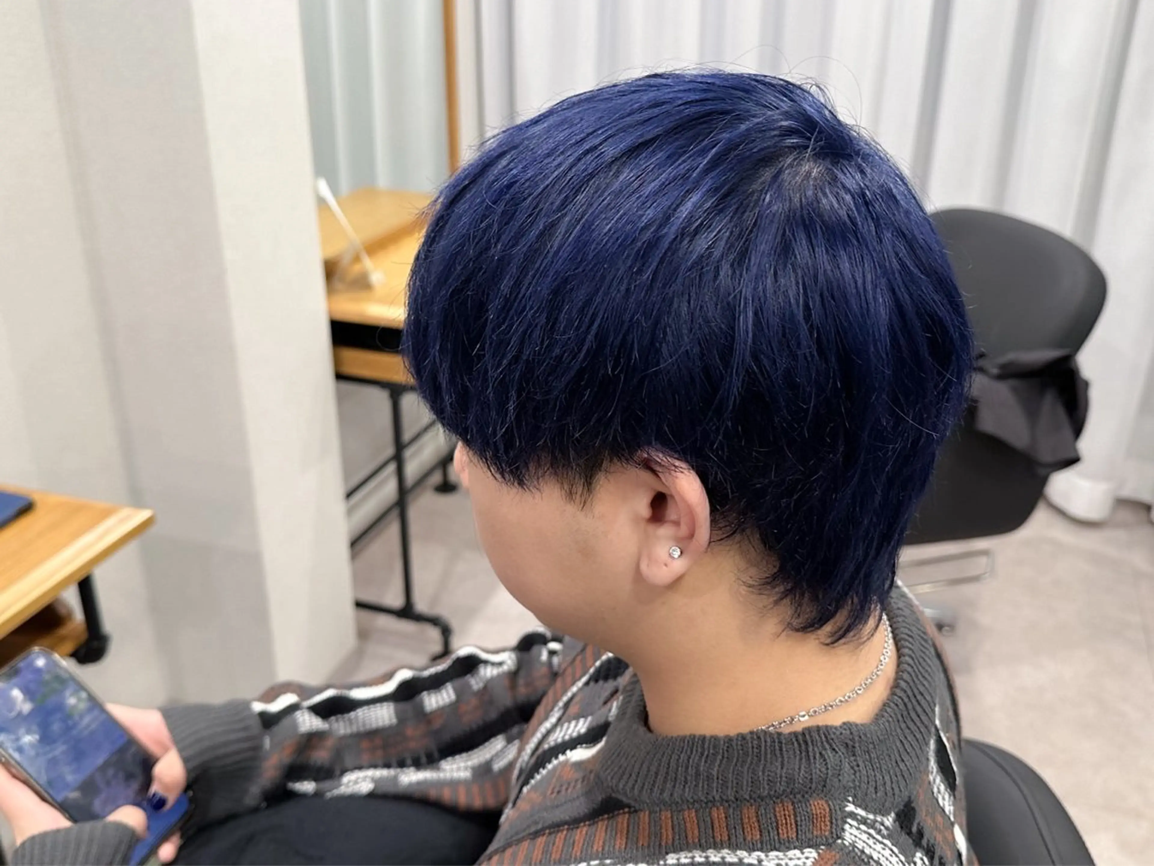 ショート カラー メンズ ブルーカラー ネイビーカラー affect 上大岡所属・《ブリーチカラー / 縮毛矯正》坂本爽のヘアスタイル