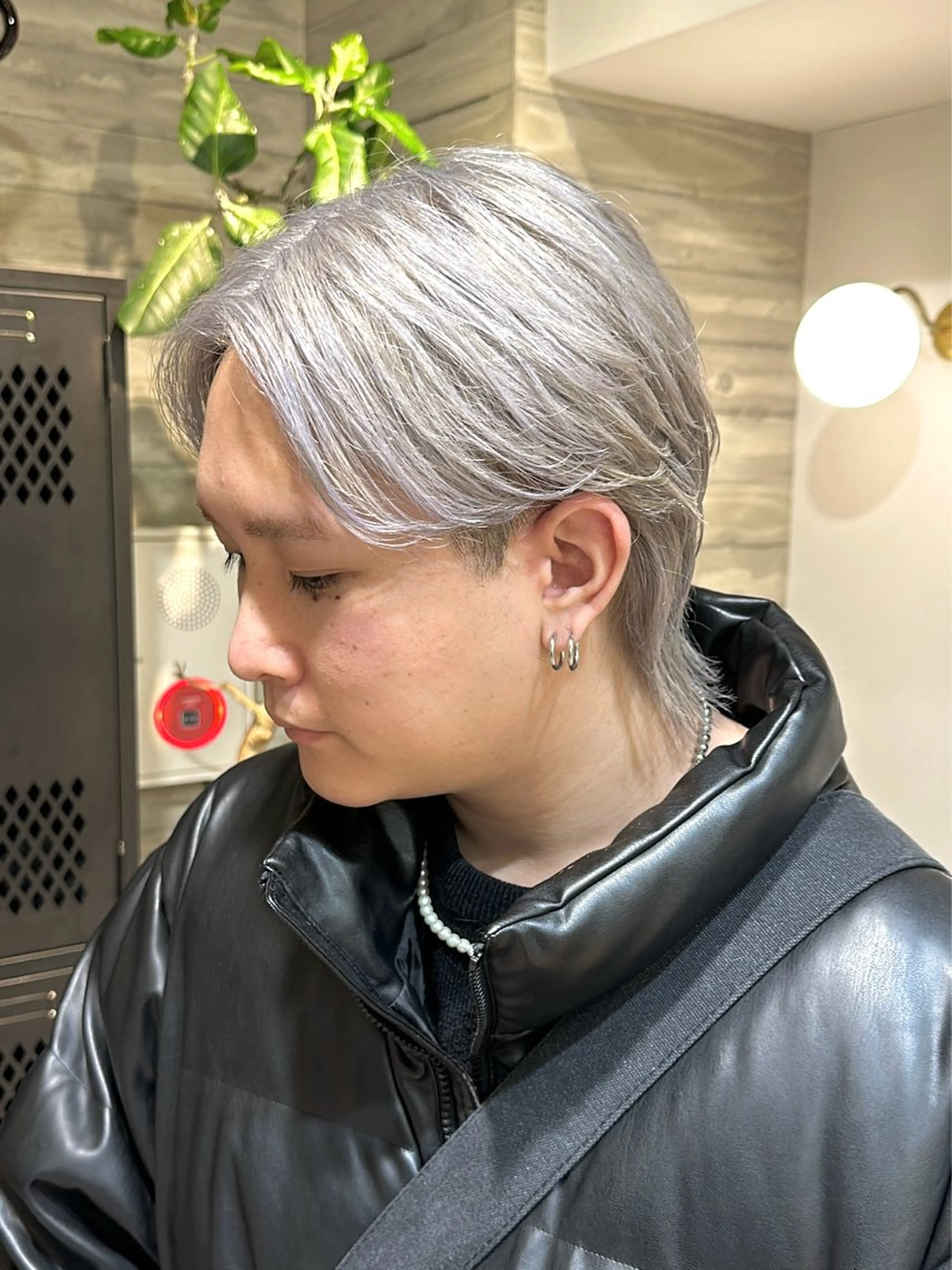 カラー メンズ 抜きっぱなしブロンド ササキカズマのヘアスタイル