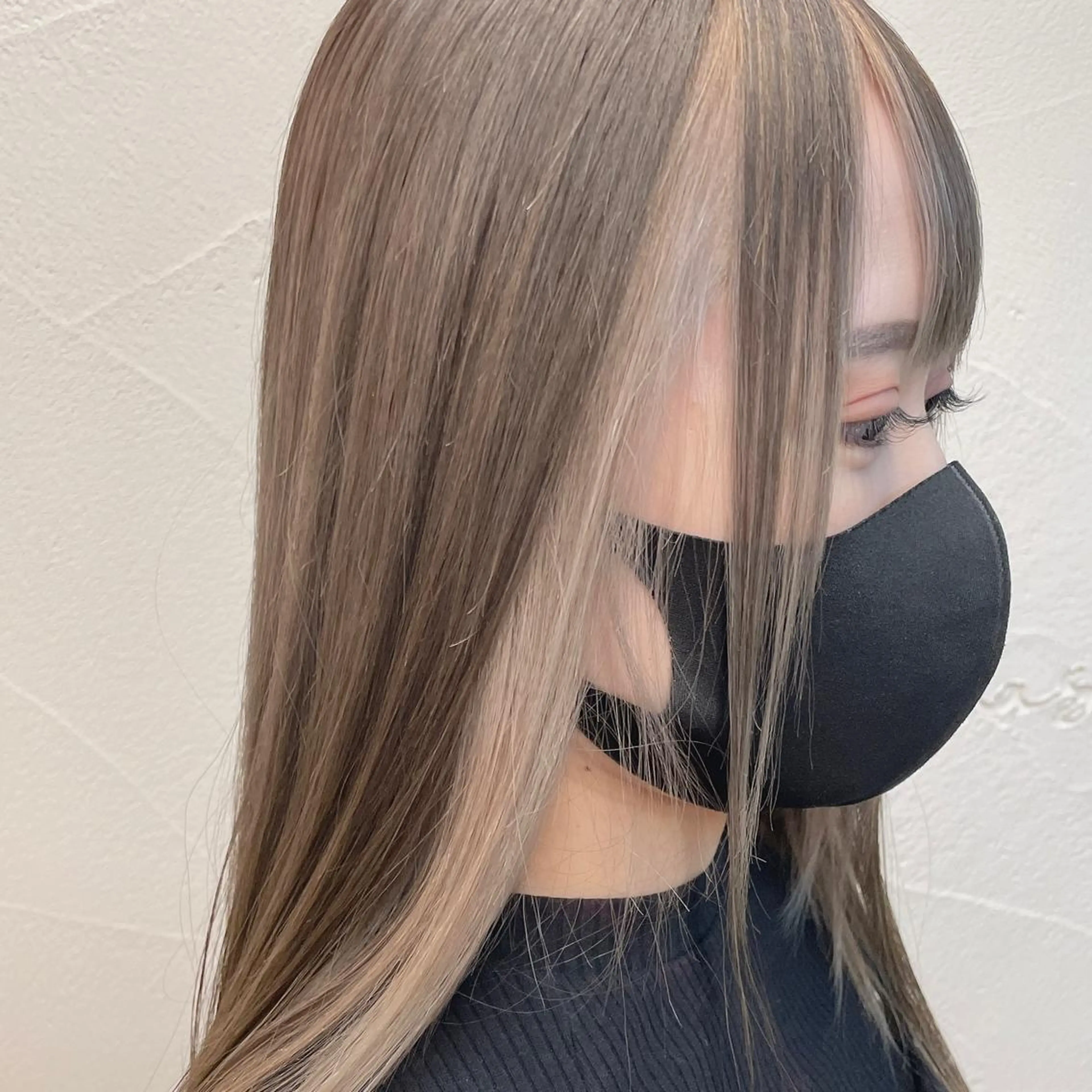 セミロング カラー ミストバング ベージュカラー  フェイスフレーミング インナーカラー ミルクティーベージュ 王子田 隼のヘアスタイル