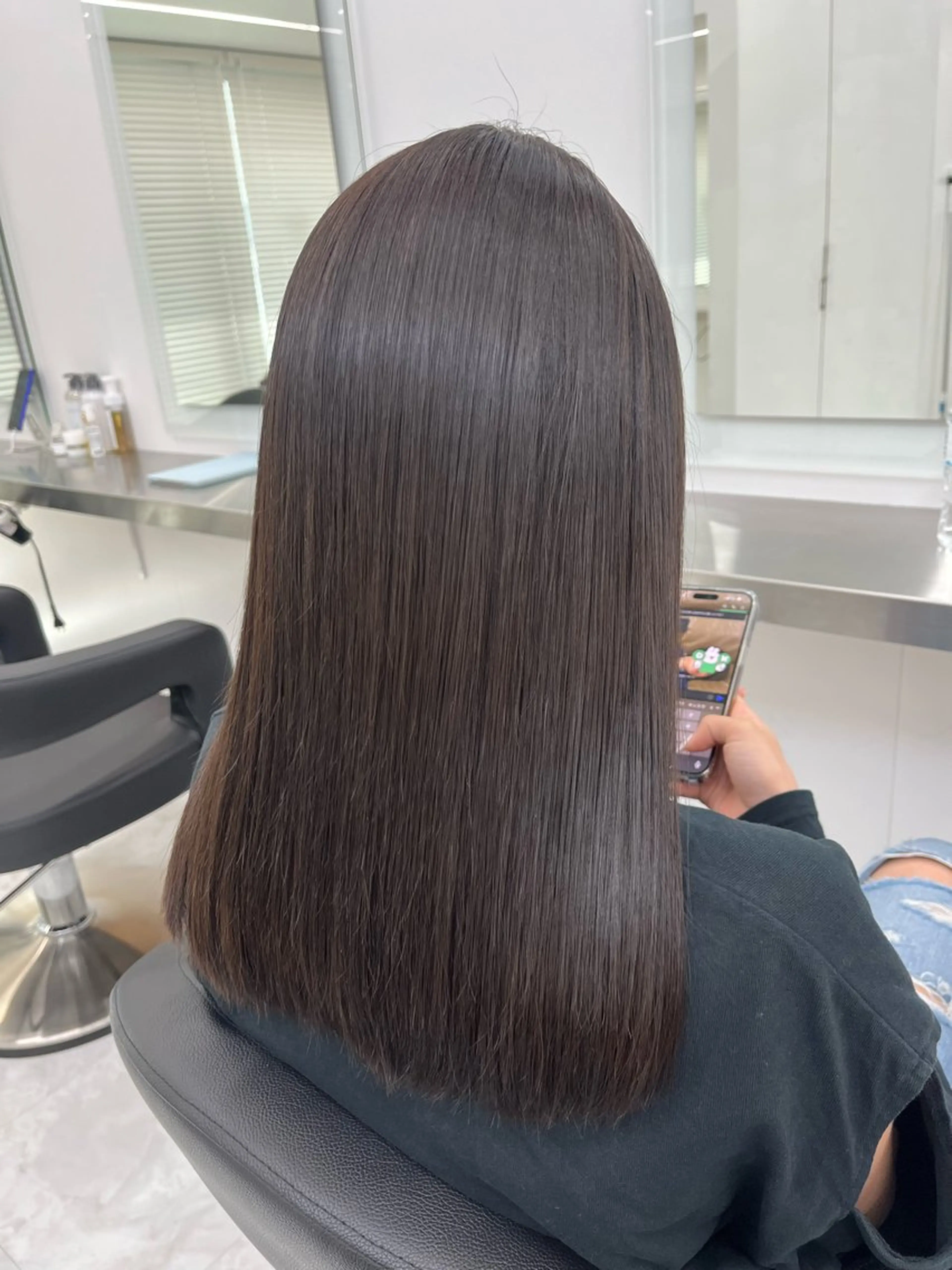 ミディアム ヘアカラー トリートメント ヘッドスパ ヘアセット 大人っぽ透明感暗髪 🤍shio🤍のヘアスタイル