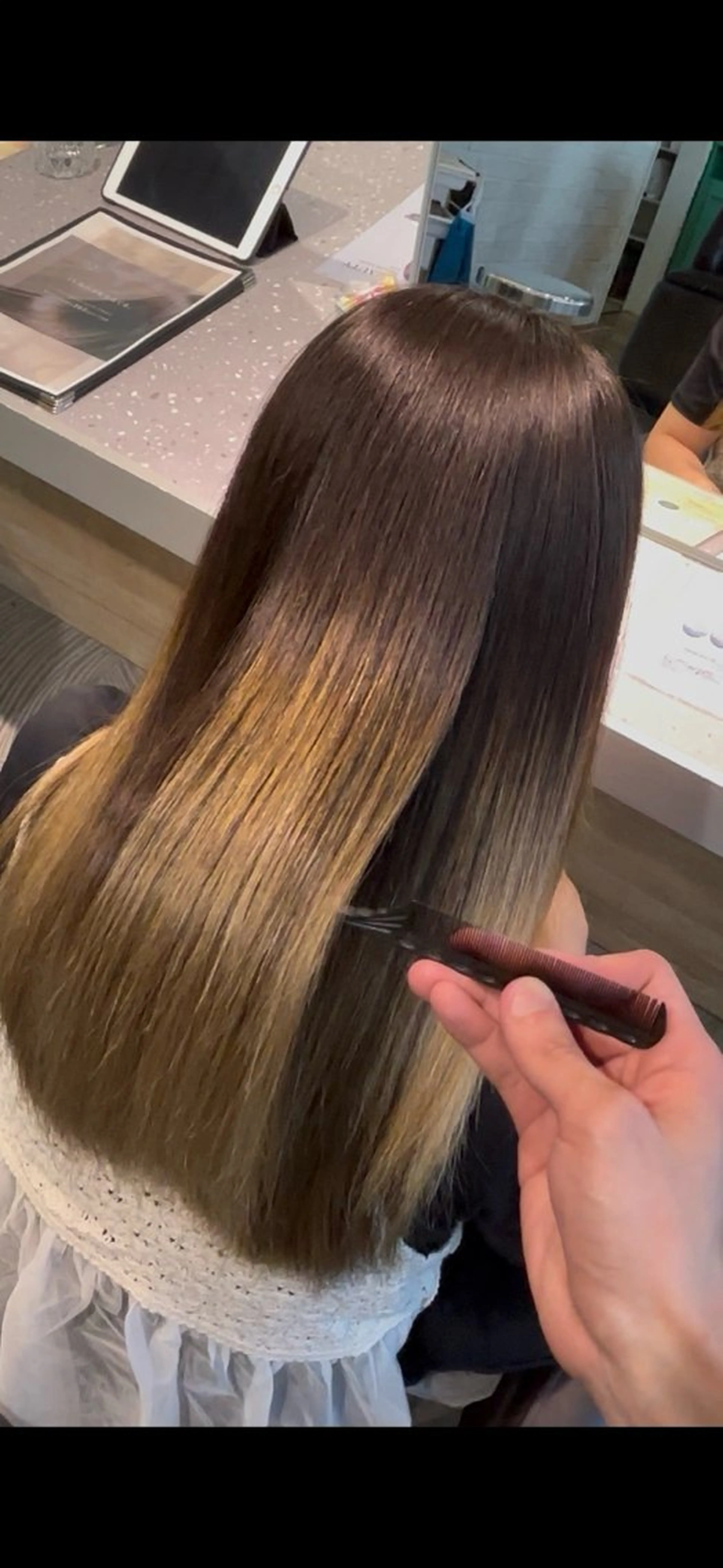 セミロング 札幌中央区縮毛矯正 美容師遠藤龍雅のヘアスタイル