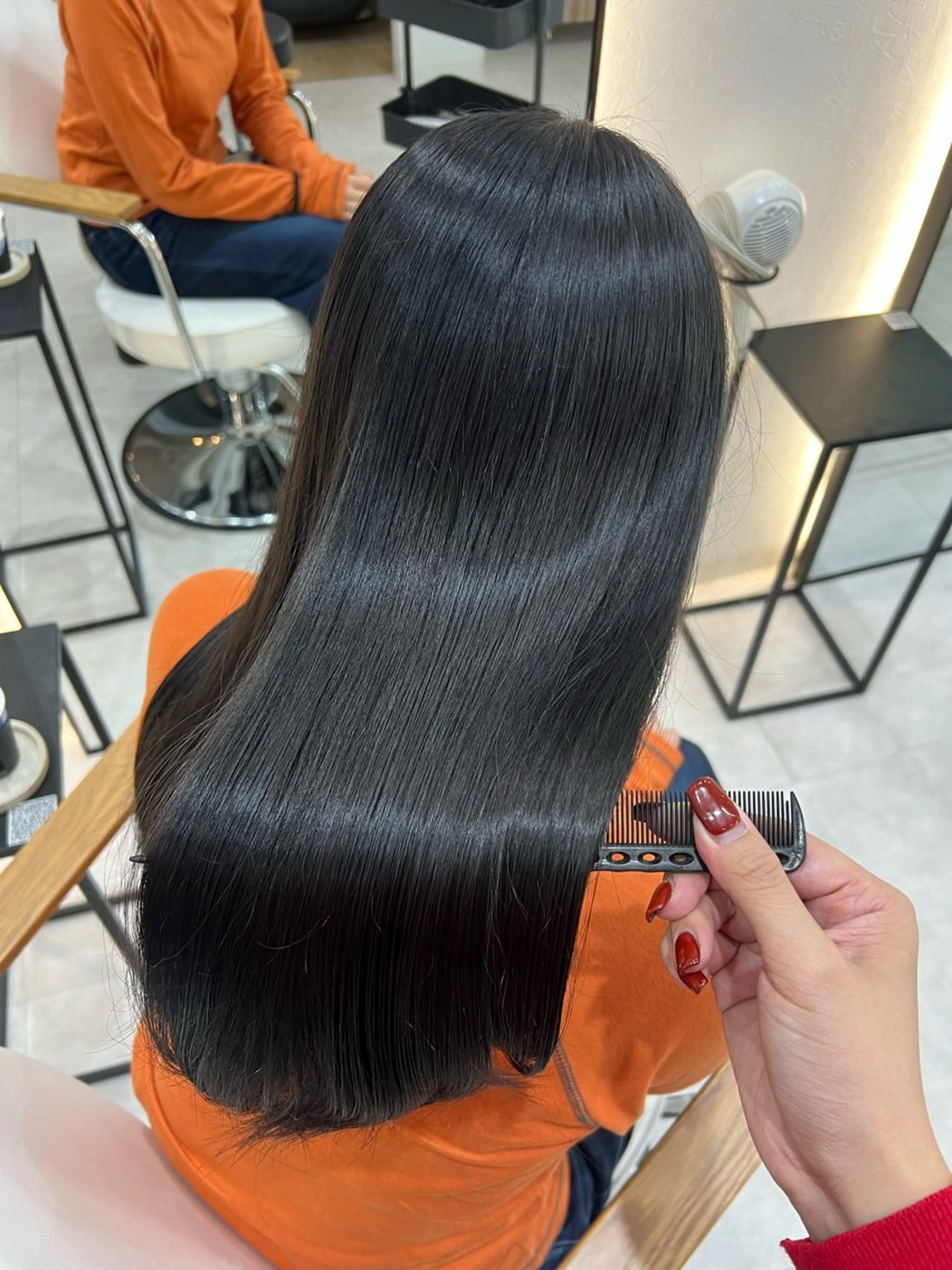 ロング カラー Zina aimiのヘアスタイル