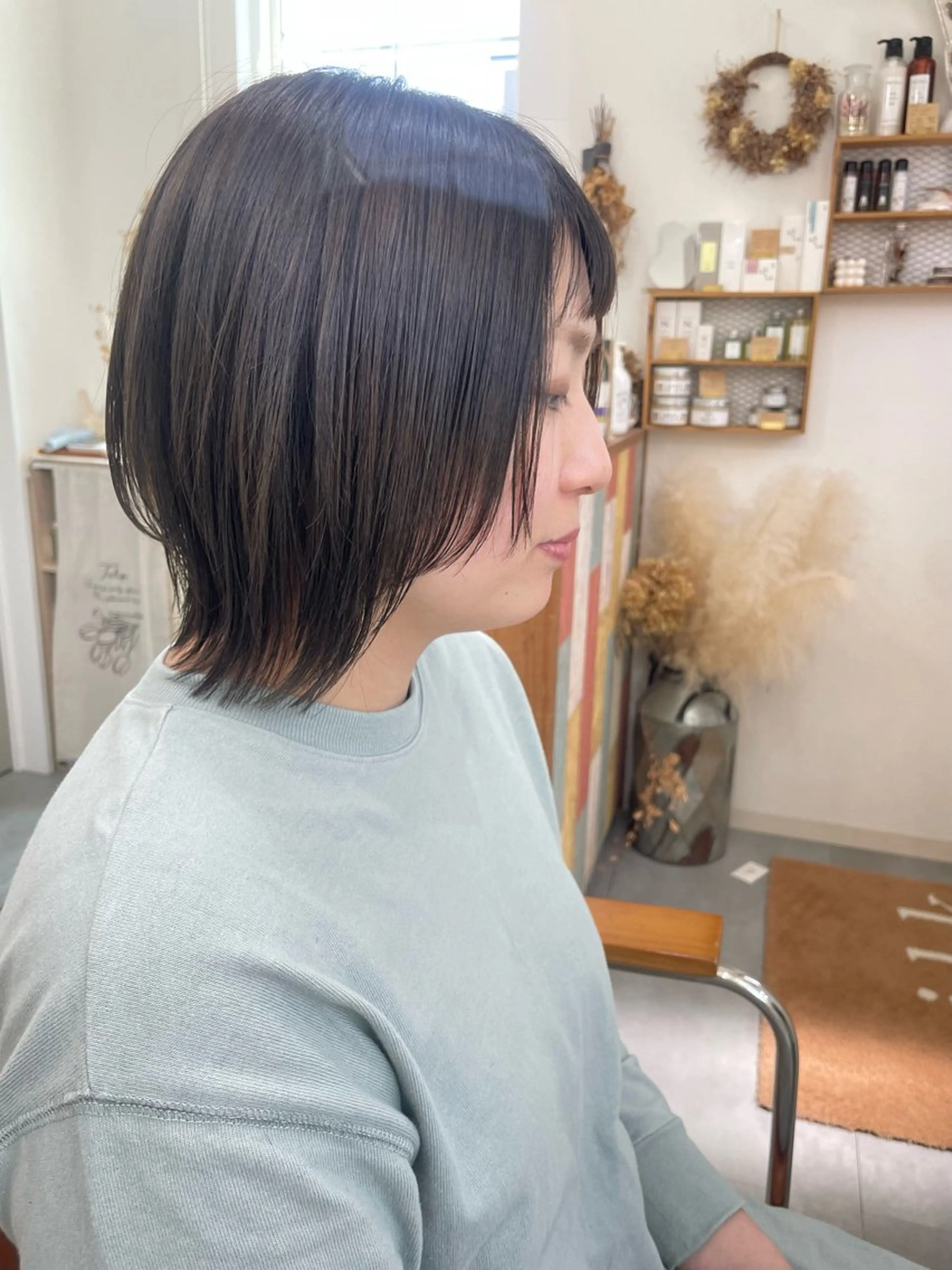 ショート カラー グレージュ オリーブグレージュ オリーブグレー レイヤーカット カット ヘアカラー トリートメント milk所属・キノシタ マユのヘアスタイル