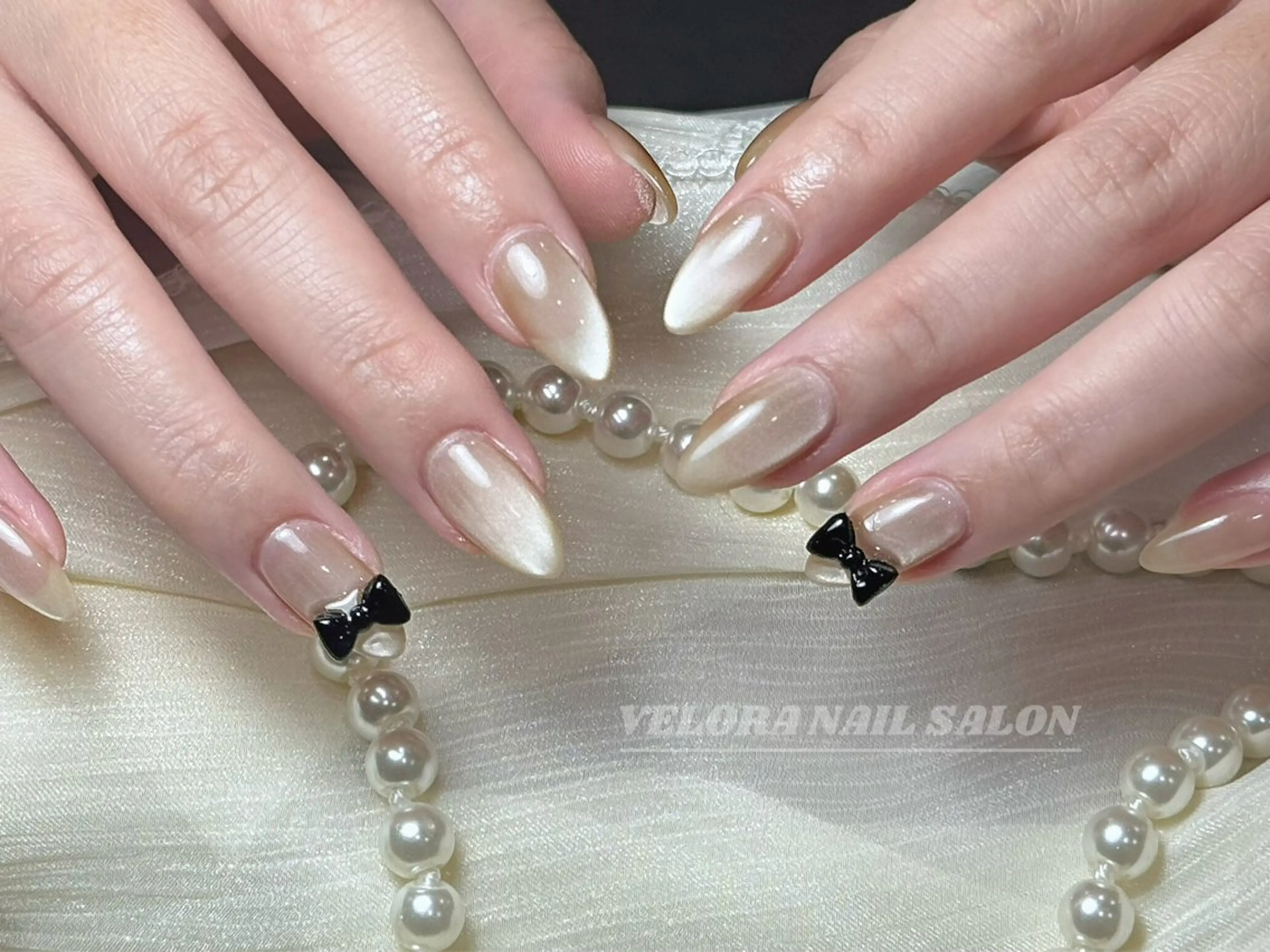 ネイル ジェルネイル マグネットネイル ワンカラーネイル パラジェル ハンドネイル VELORA NAILのネイルデザイン