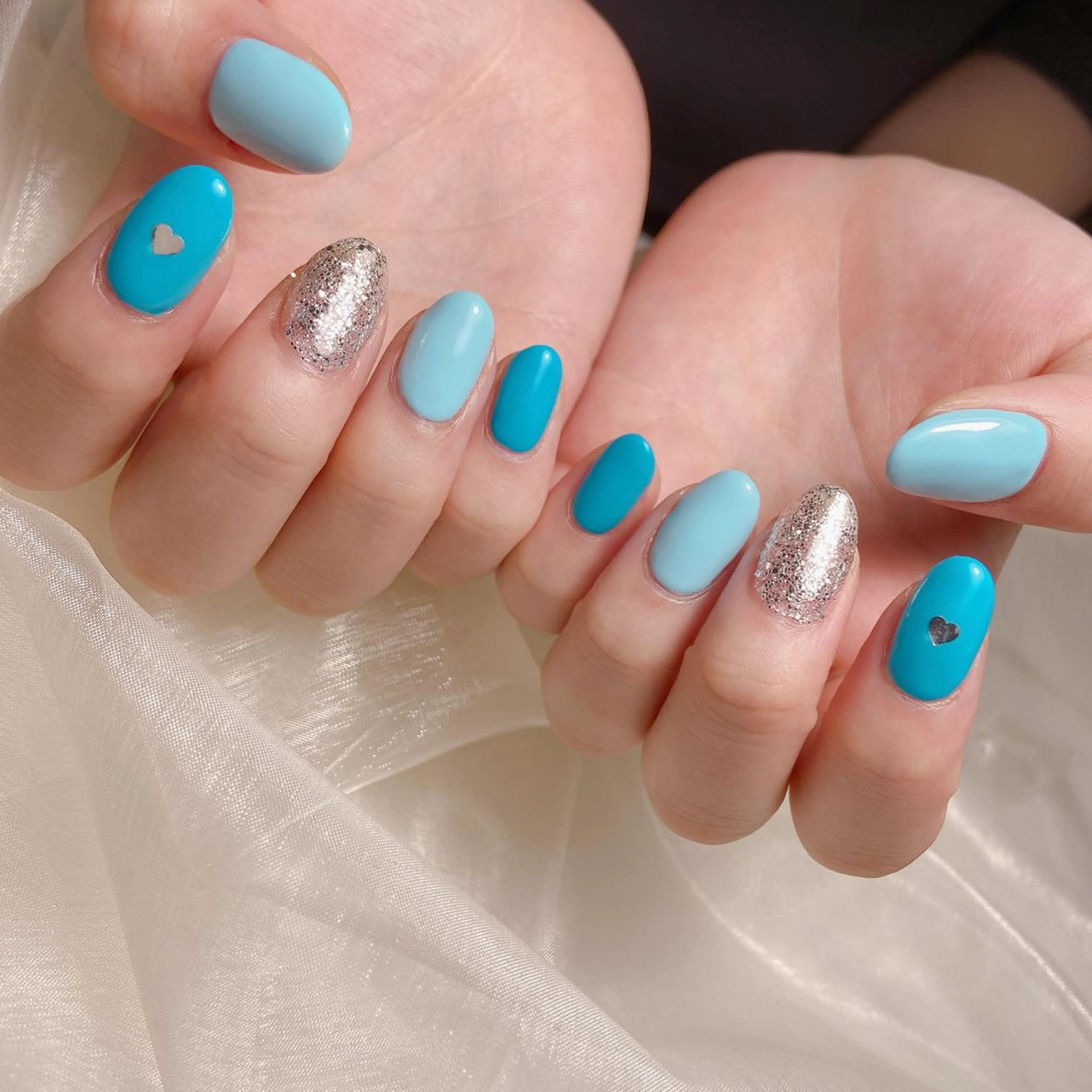 ネイル ホログラムネイル nailsalon REJOICEのネイルデザイン