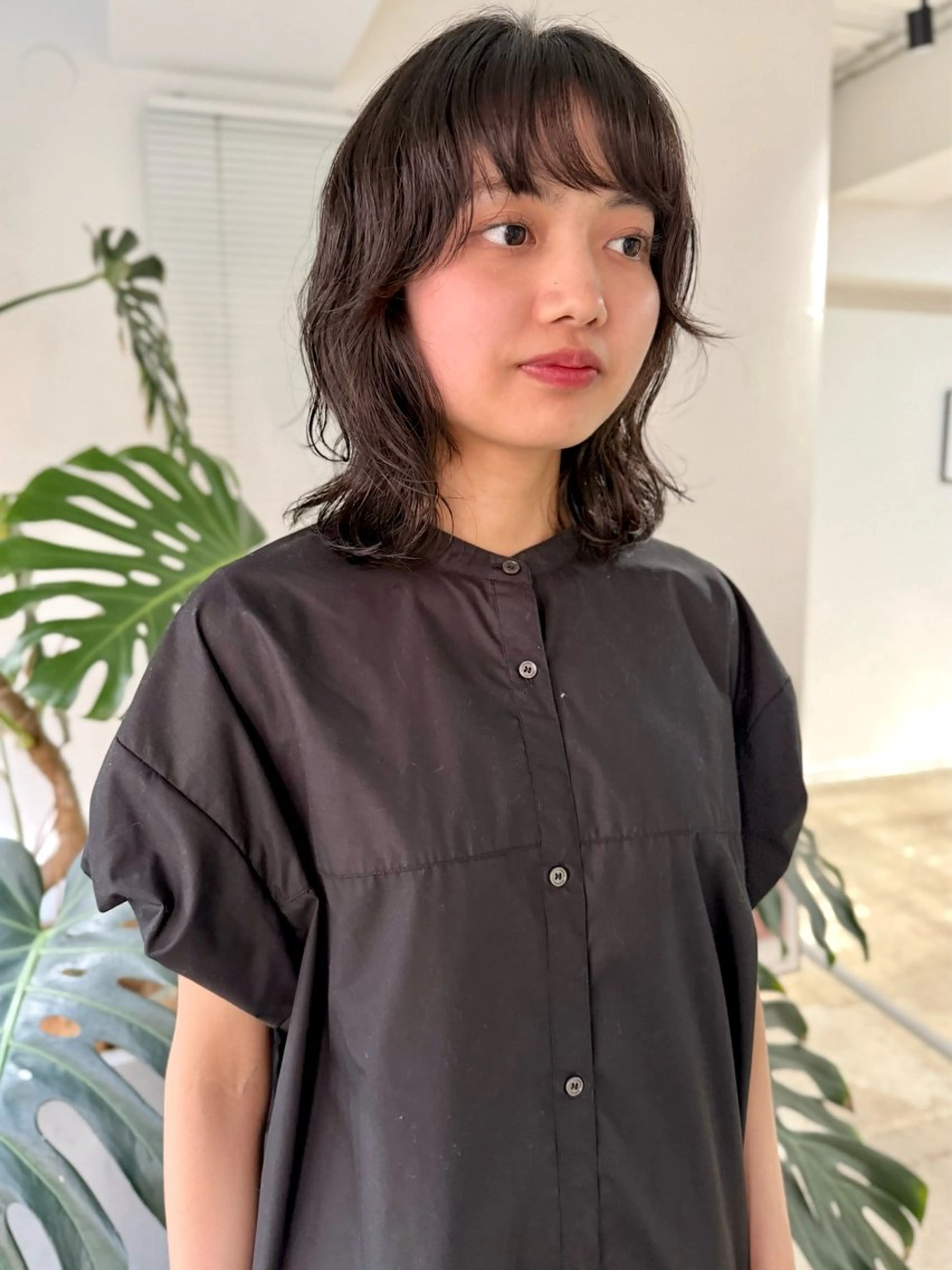 ミディアム カラー パーマ 千堂 真由のヘアスタイル
