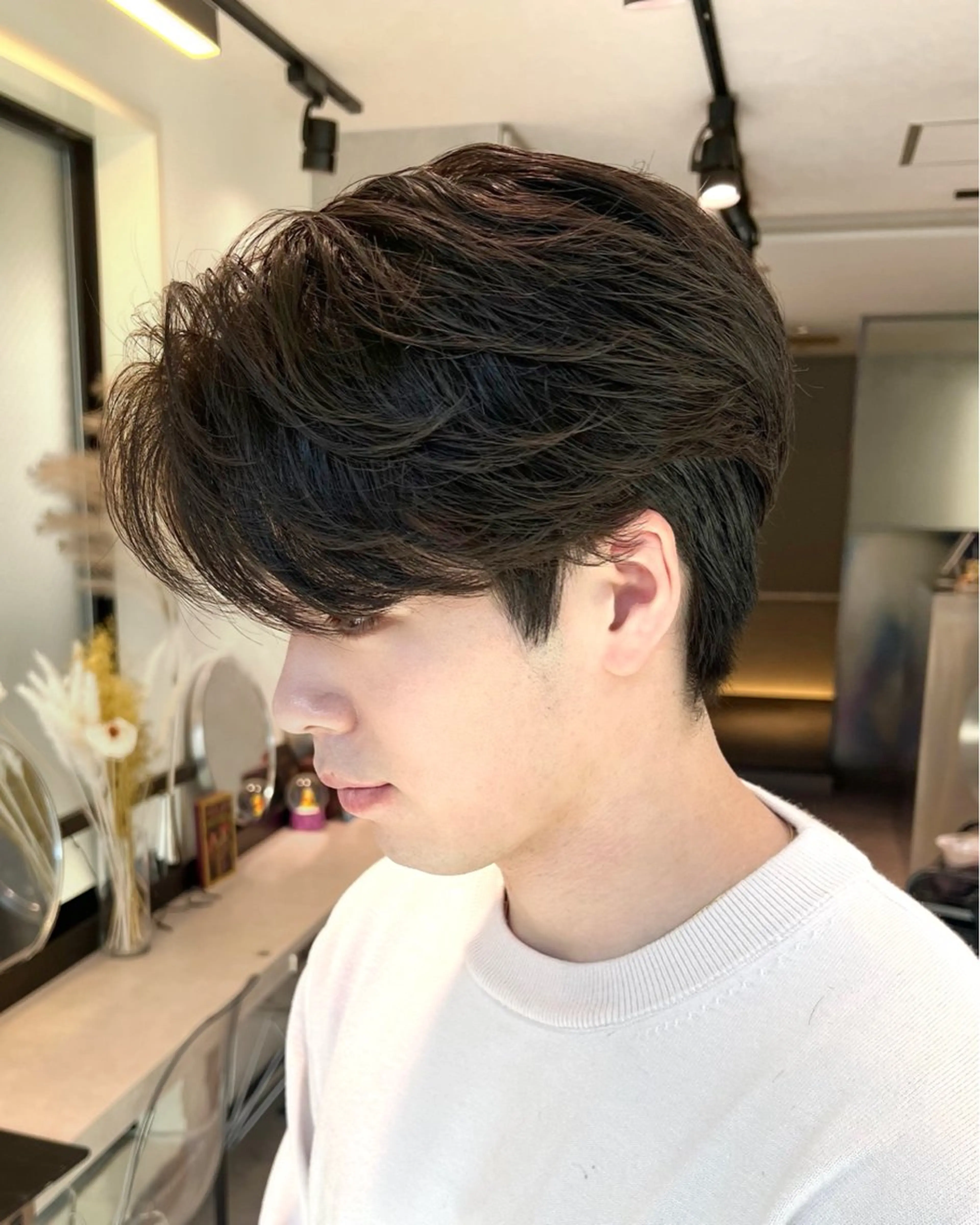 パーマ メンズ センターパート メンズパーマ ニュアンスパーマ カット パーマ Qin shaire salon 原宿verno店所属・【センターパート】 ETO／江藤翼の眉毛・アイブロウイメージ