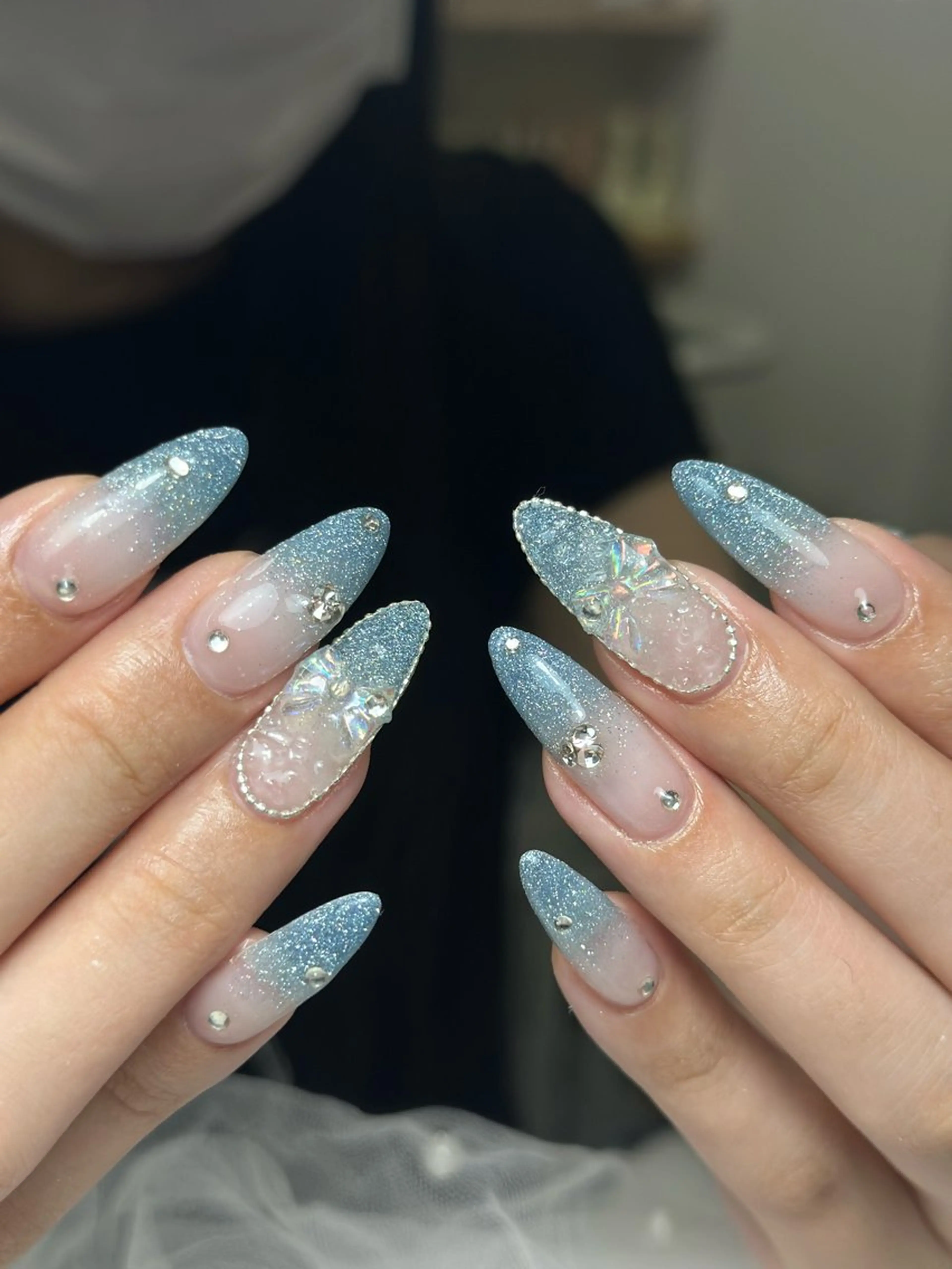 ネイル フレンチネイル グラデーション 韓国ネイル マグネットネイル シンプルネイル ハンドネイル CoMo Nail Studio所属・CoMo Nailのネイルデザイン