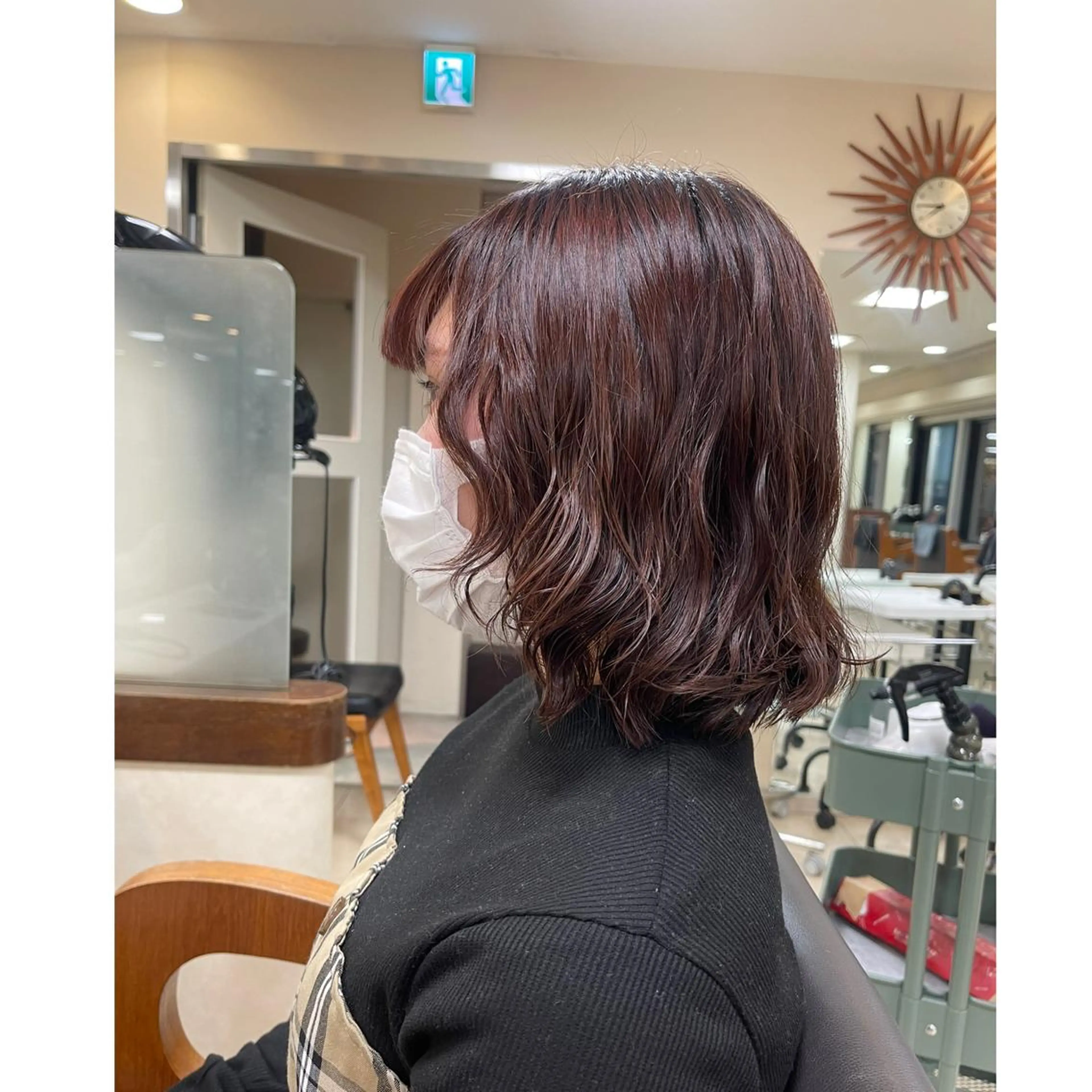 セミロング パーマ セミロングパーマ 外ハネヘア ラカリテ所属・渋谷 りなのヘアスタイル