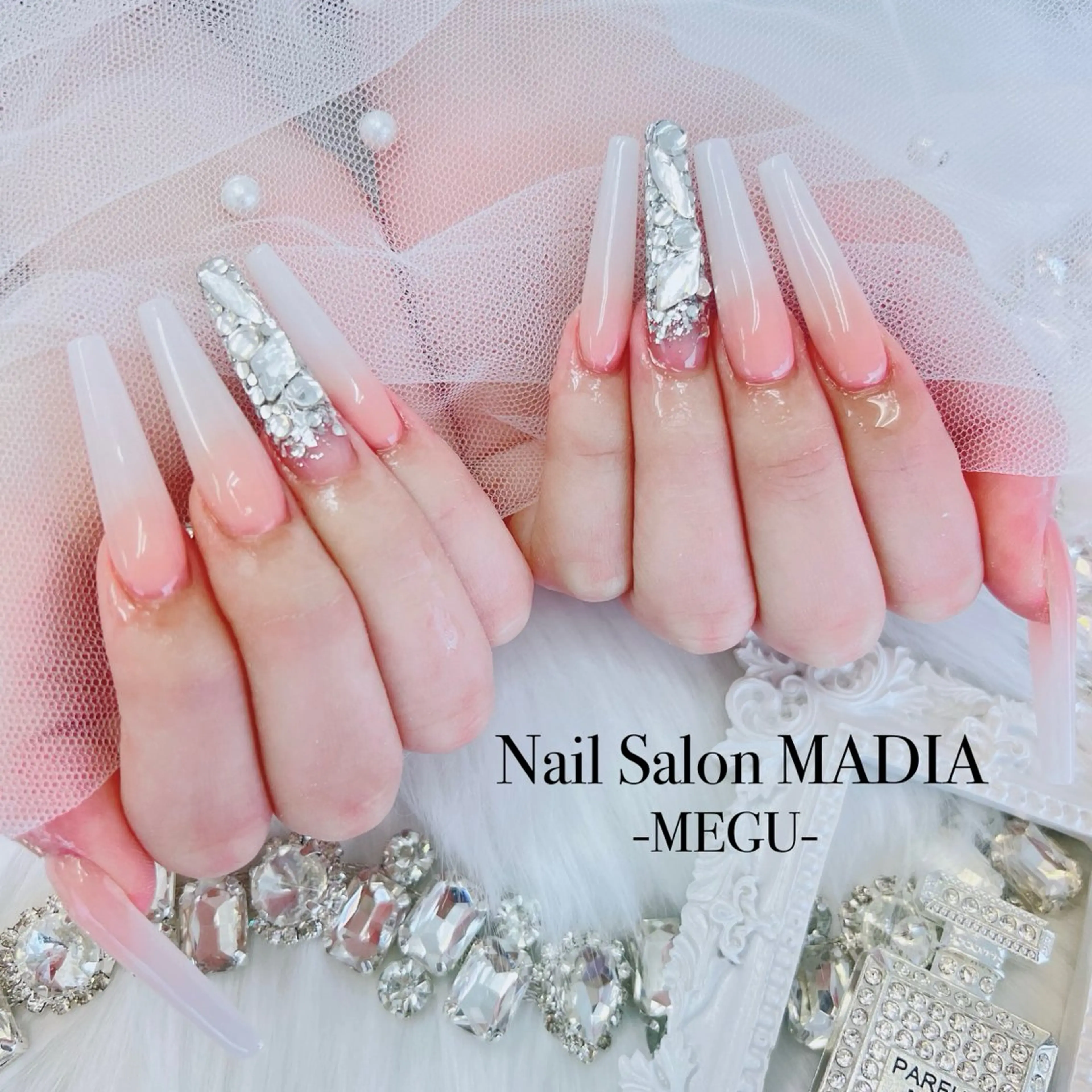 ネイル MADIA藤沢所属・MADIA MEGUのネイルデザイン