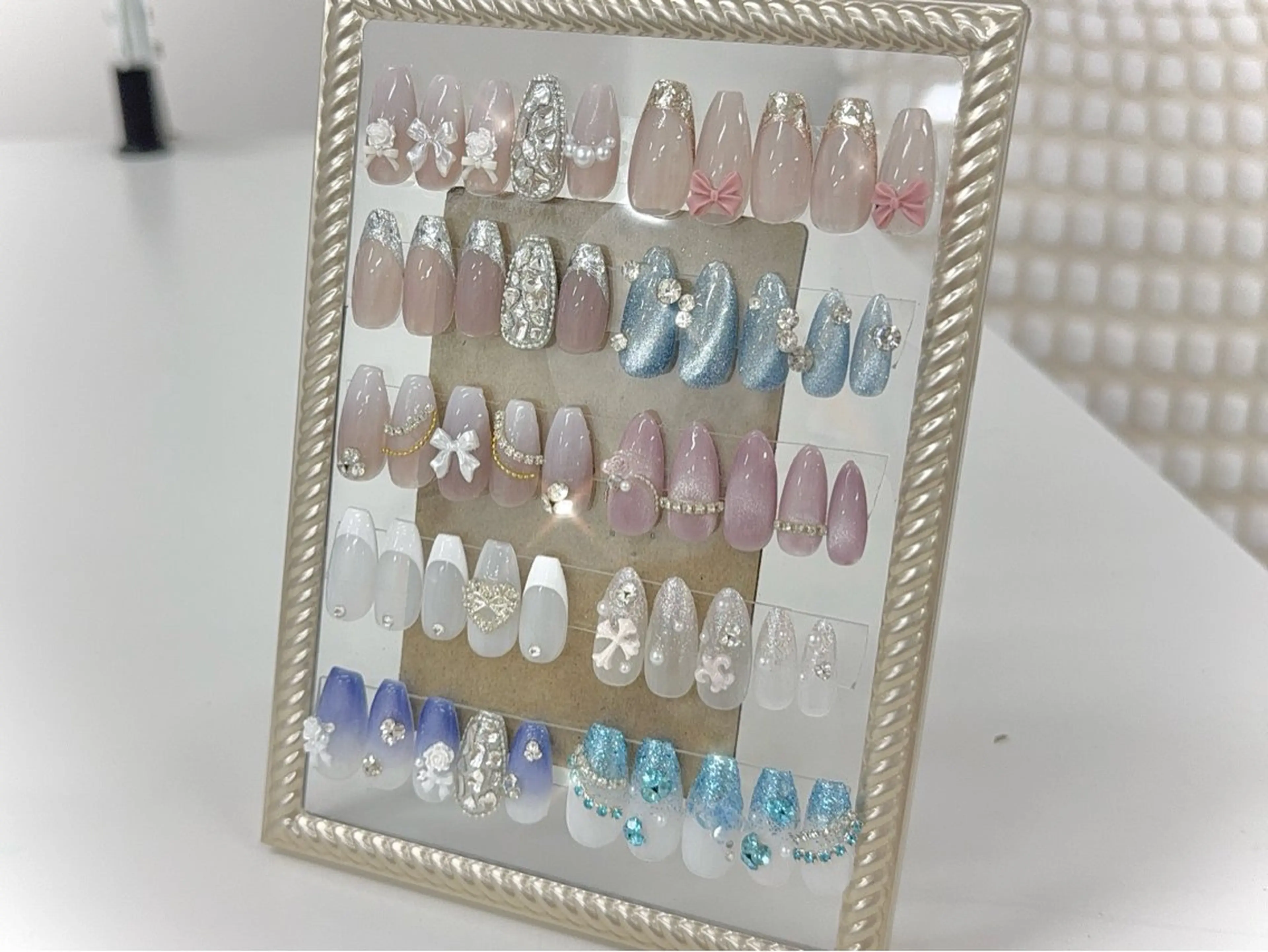 ネイル ハンドネイル ハンドケア ONIKA Nail 青山通り店所属・ONIKA Nail 表参道A4🦋2分のネイルデザイン