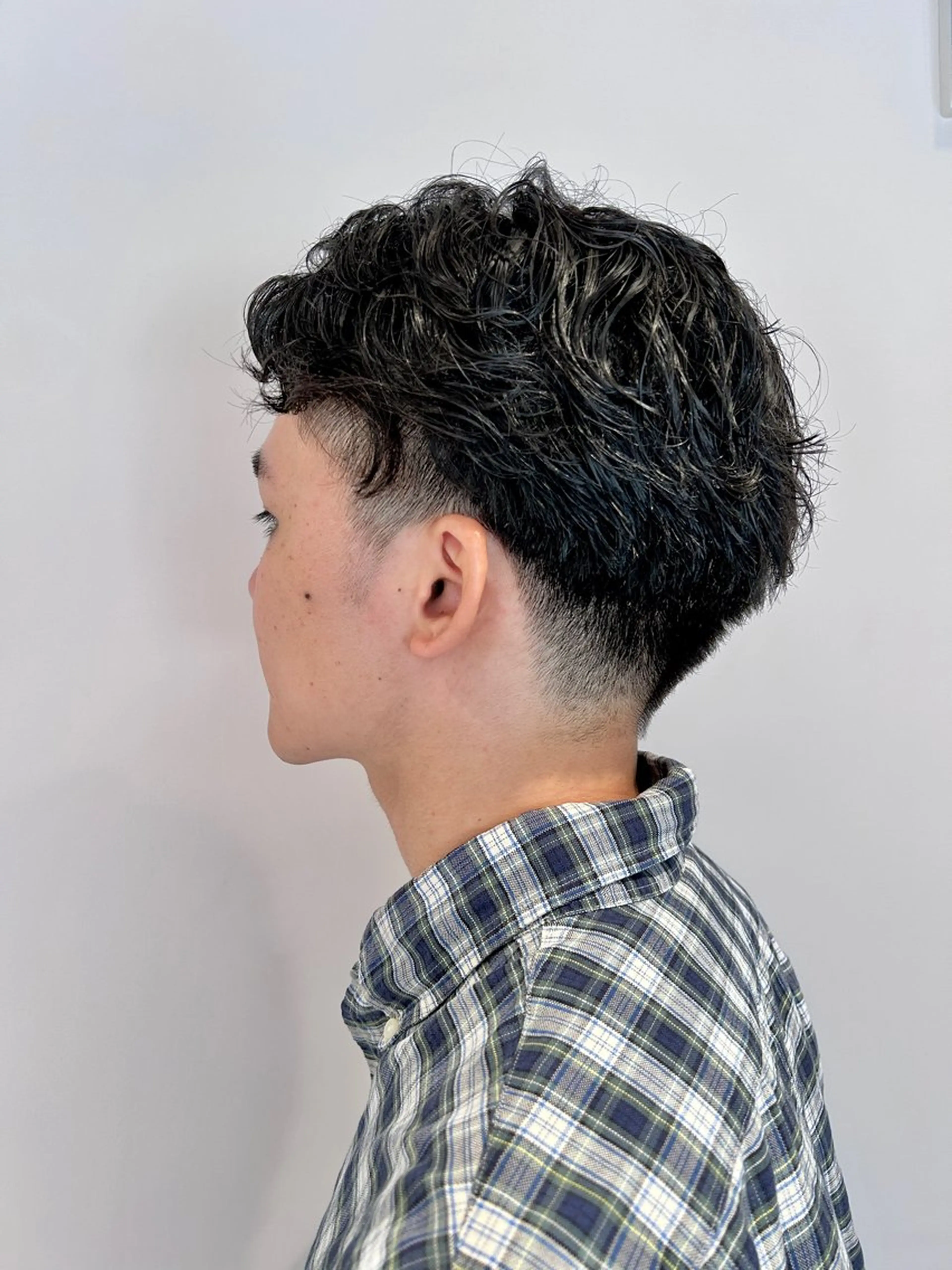 ショート パーマ メンズ メンズパーマ ツーブロック くせ毛 メンズパーマ ジンのヘアスタイル