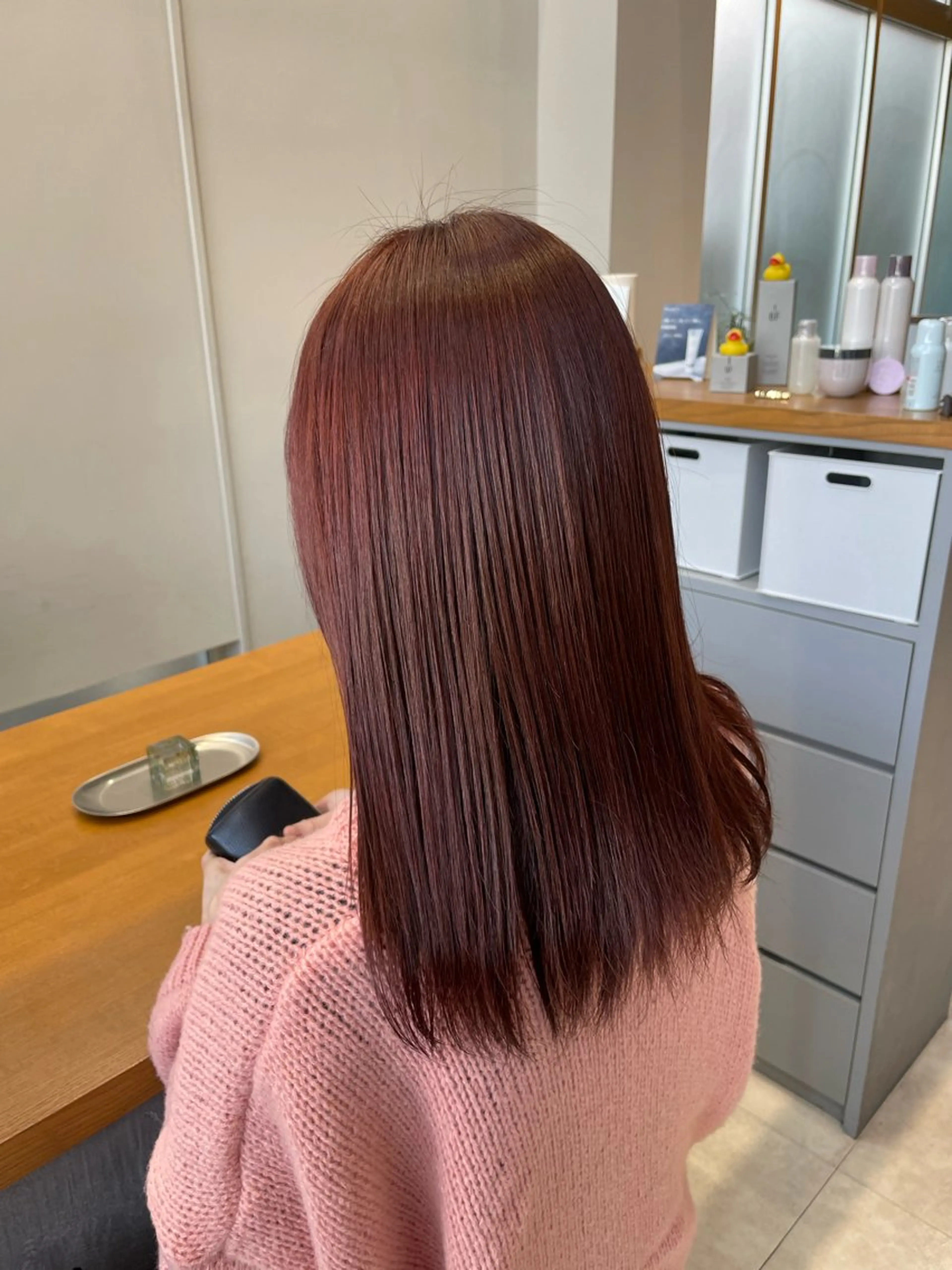 ロング カラー ブリーチ ブリーチなしカラー ピンクカラー ヘアカラー エマ ピボット 中川店所属・富原崇太/ 透明感カラー/韓国風のヘアスタイル