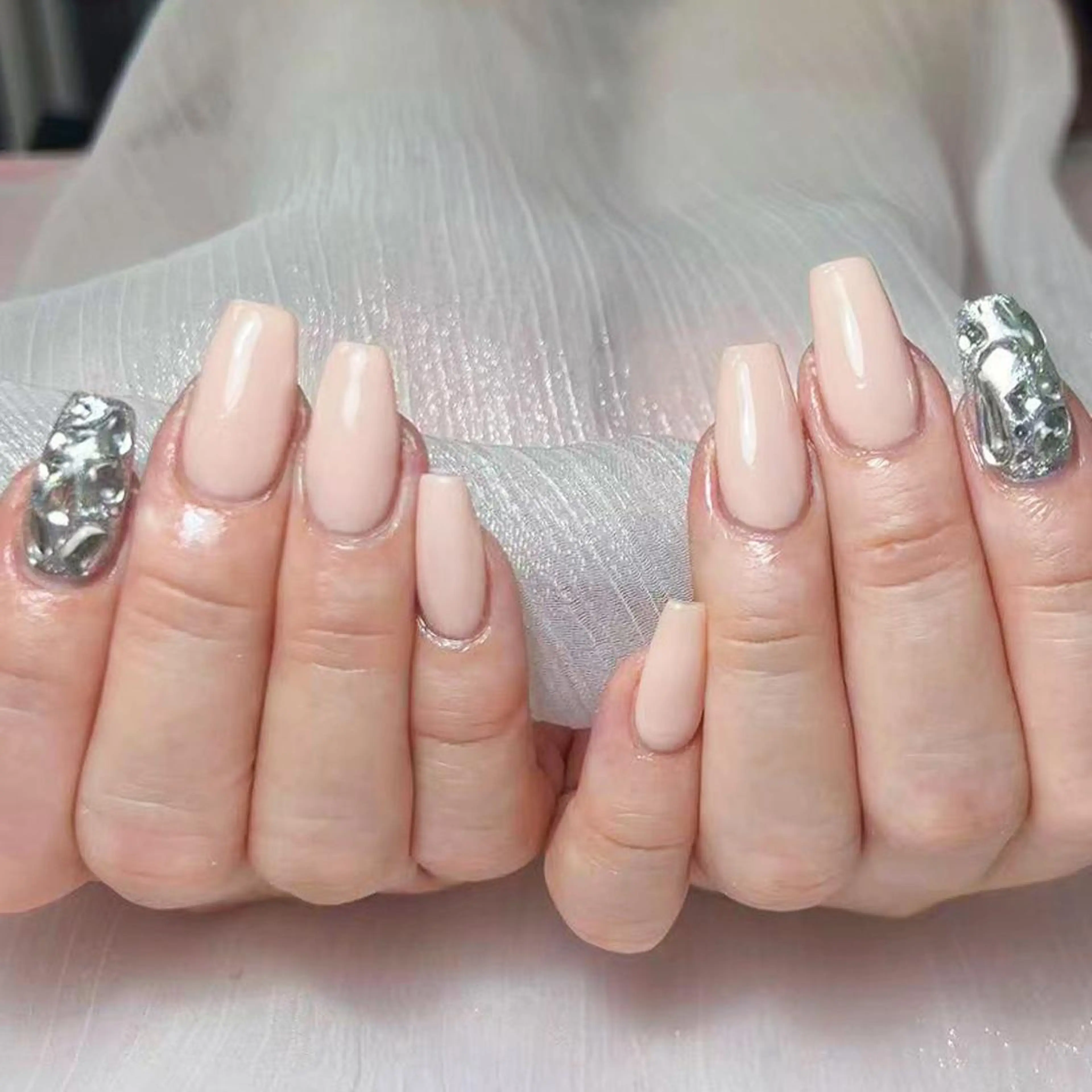 ネイル アートネイル オーロラネイル ガーリー キラキラネイル 韓国ネイル ハンドネイル DIAMOND 💅のネイルデザイン