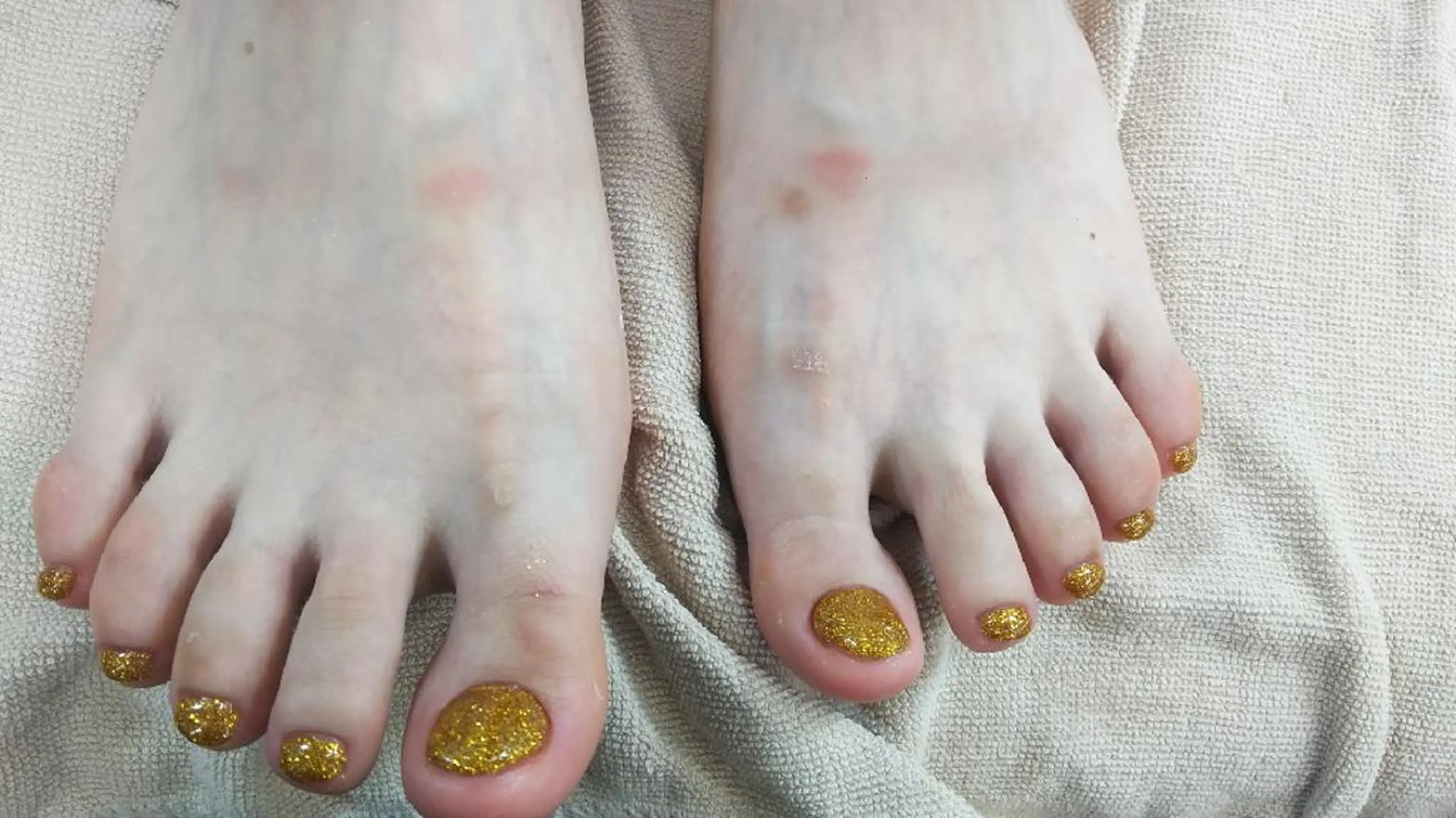 ネイル フットネイル ラメ(グリッター) ワンカラーネイル ma sumiのネイルデザイン