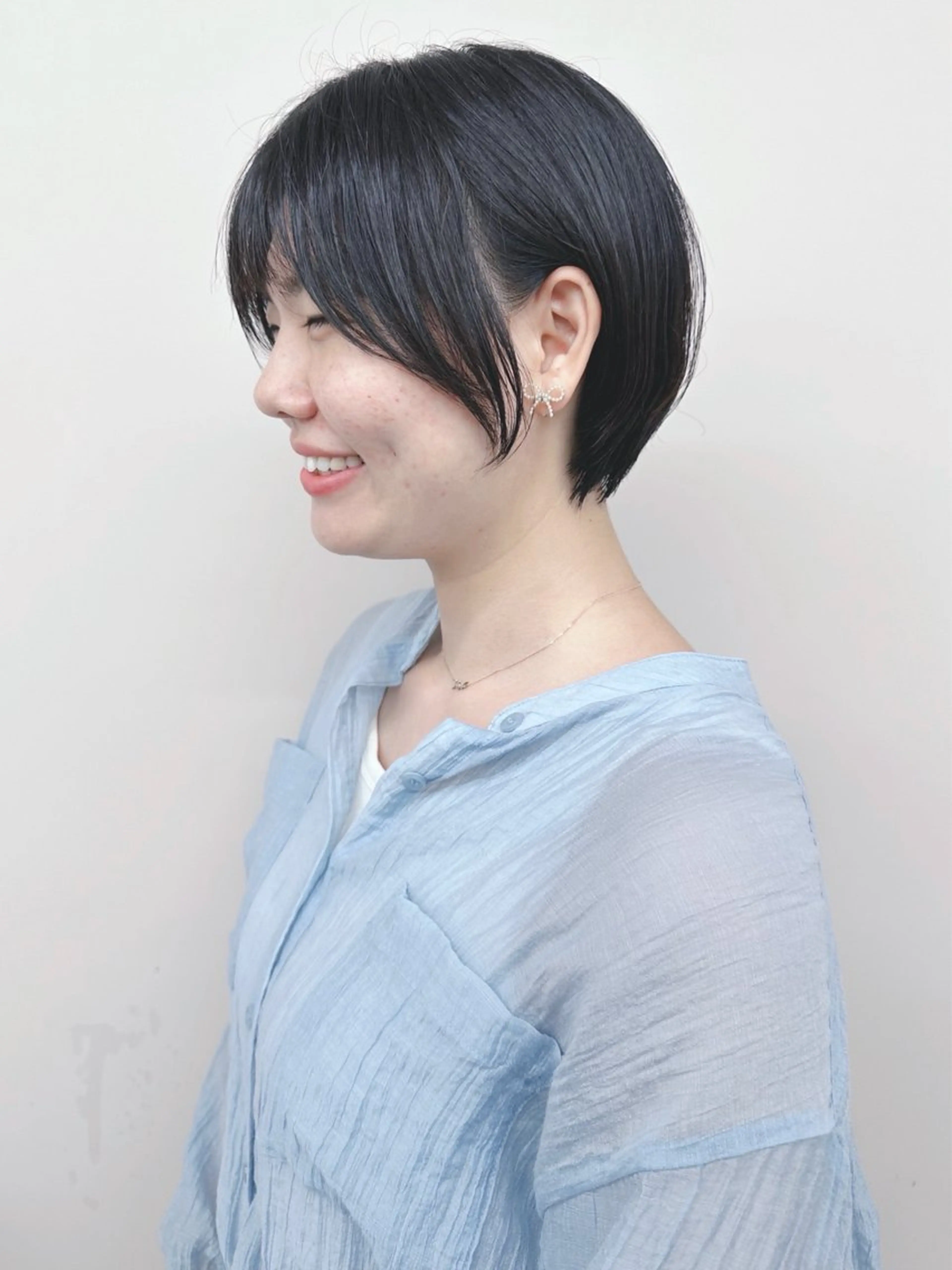 ショート とうい/パーマボブ/ くせ毛/丸みボブのヘアスタイル