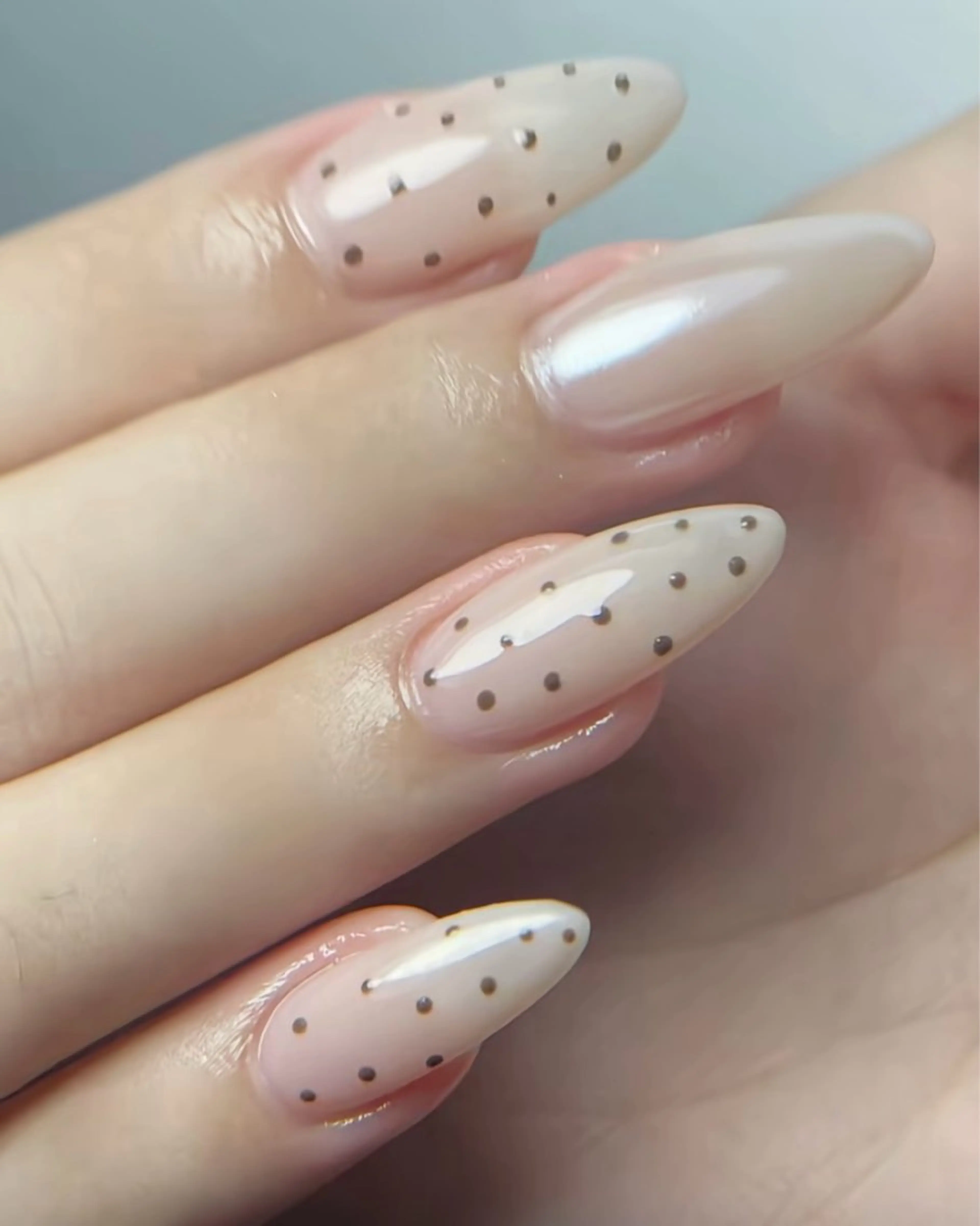 ネイル アートネイル 長さ出し ジェルネイル マグネットネイル ニュアンスネイル Kanao_ CloudyChanのネイルデザイン