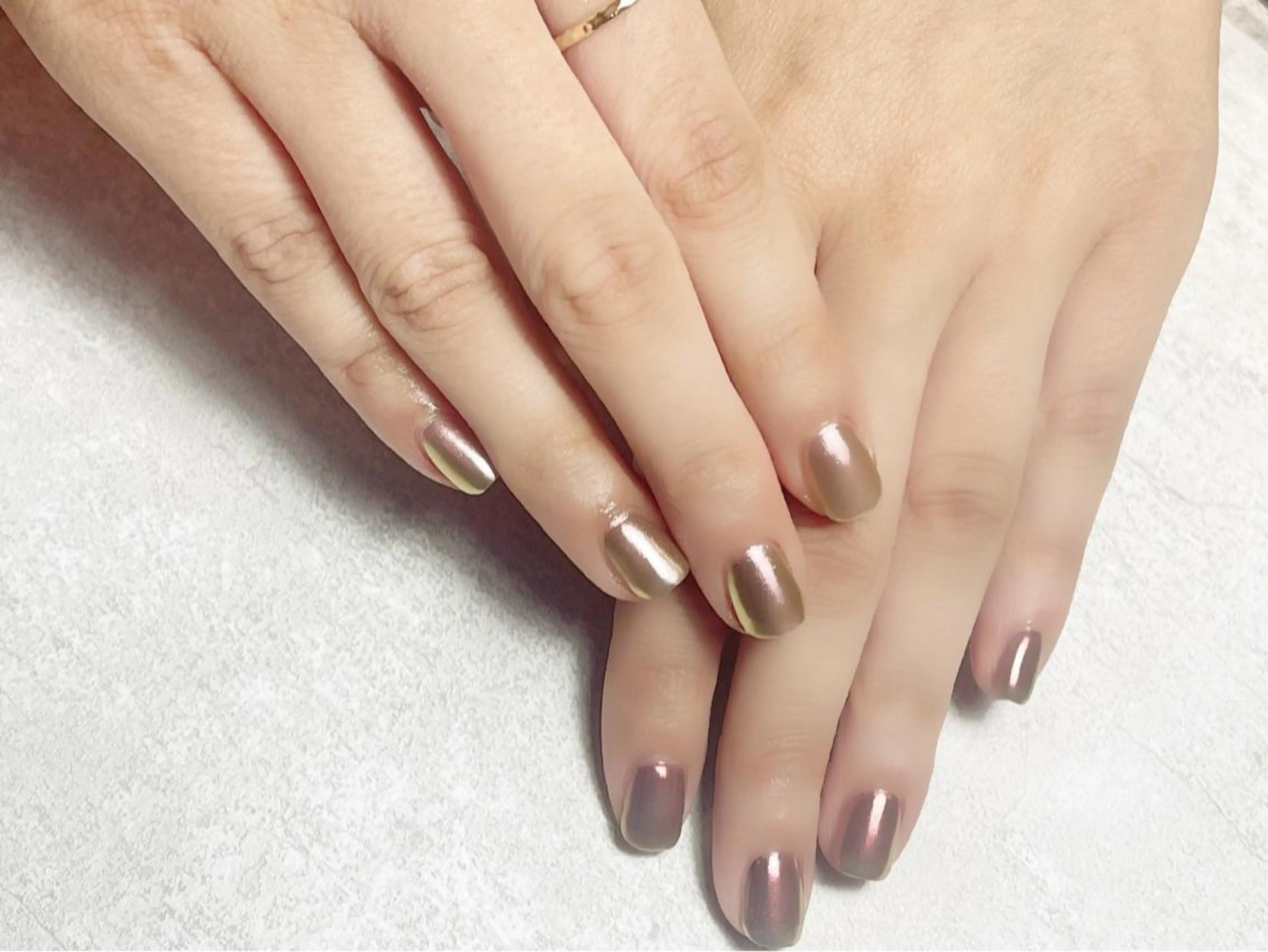 ネイル ミラーネイル irono .のネイルデザイン