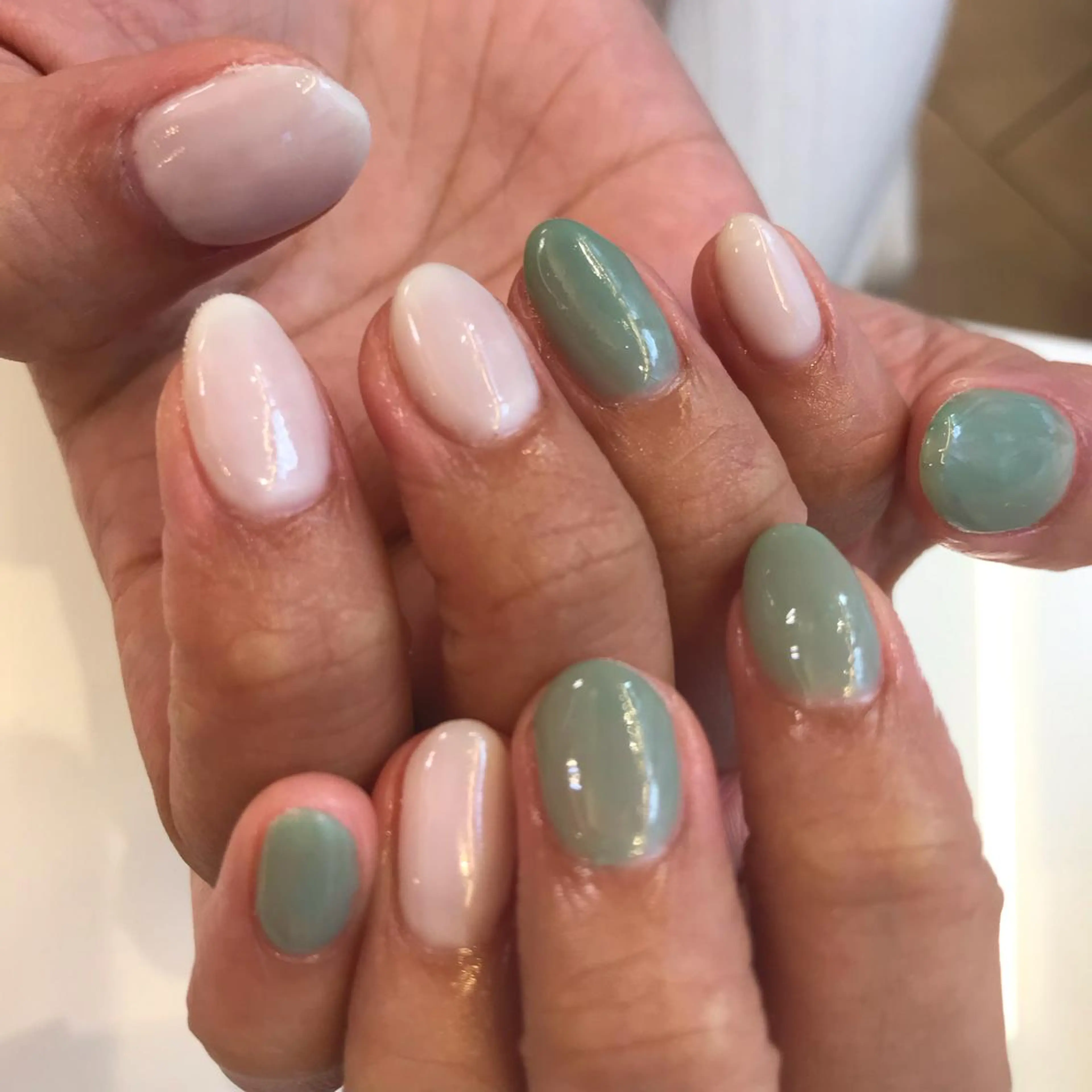 ネイル 韓国風✨髪質改善✨ 縮毛矯正✨松浦知奈美のヘアスタイル