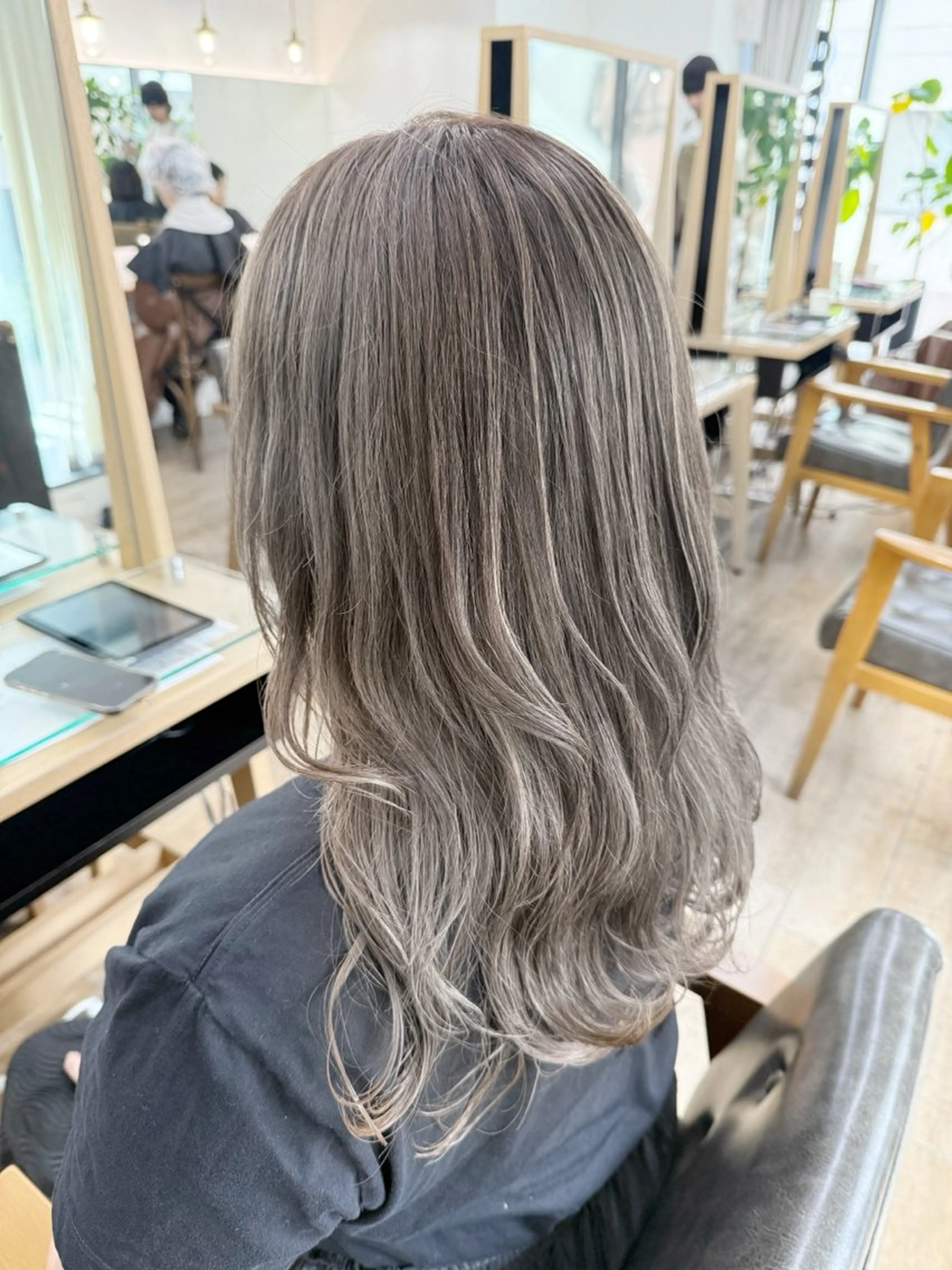 ロング カラー 透明感カラー ハイライトカラー ハイライト ヘアカラー トリートメント ハイライト/ウルフ/ 💙鶴岡　愛💙のヘアスタイル