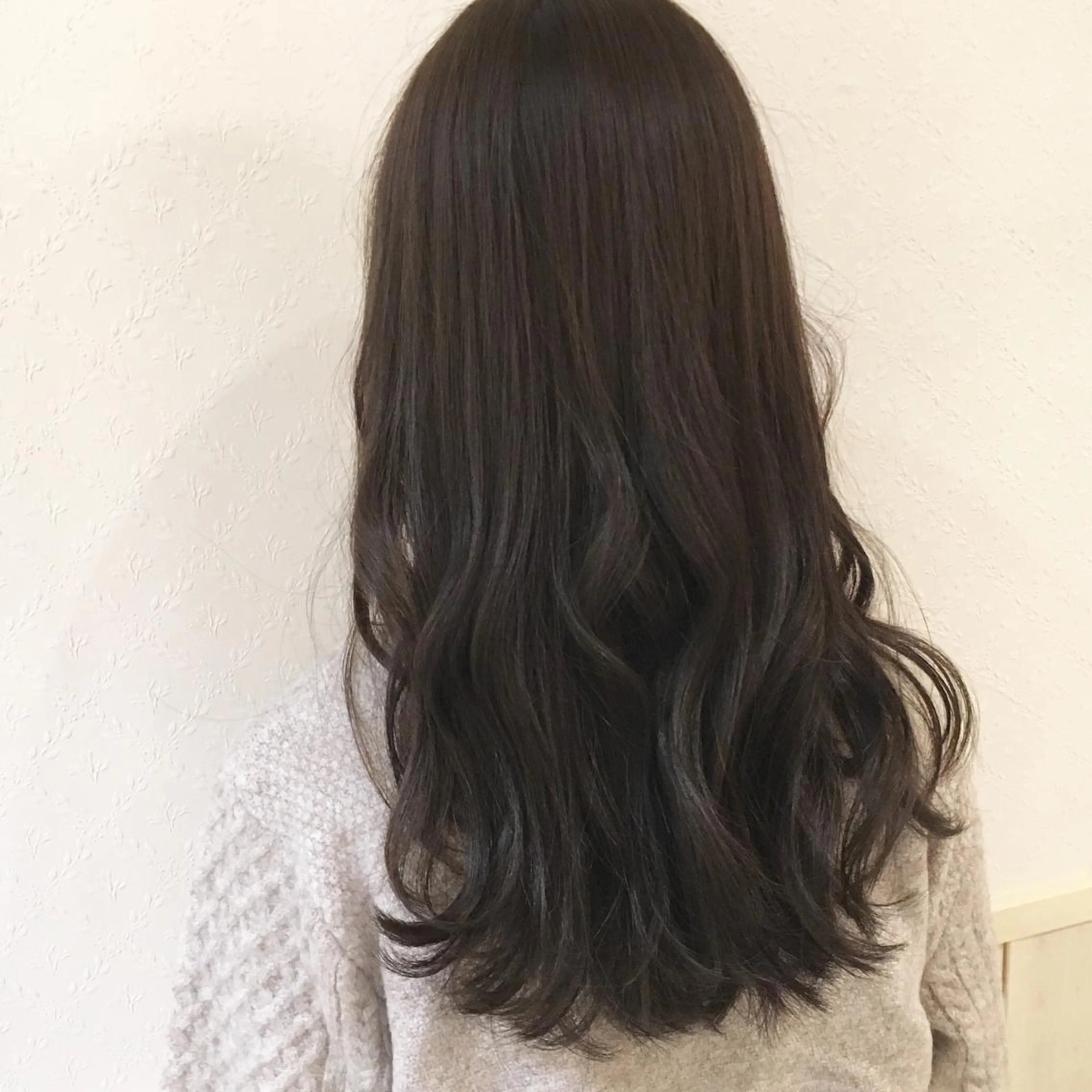 ロング カラー 宮内 真乃のヘアスタイル