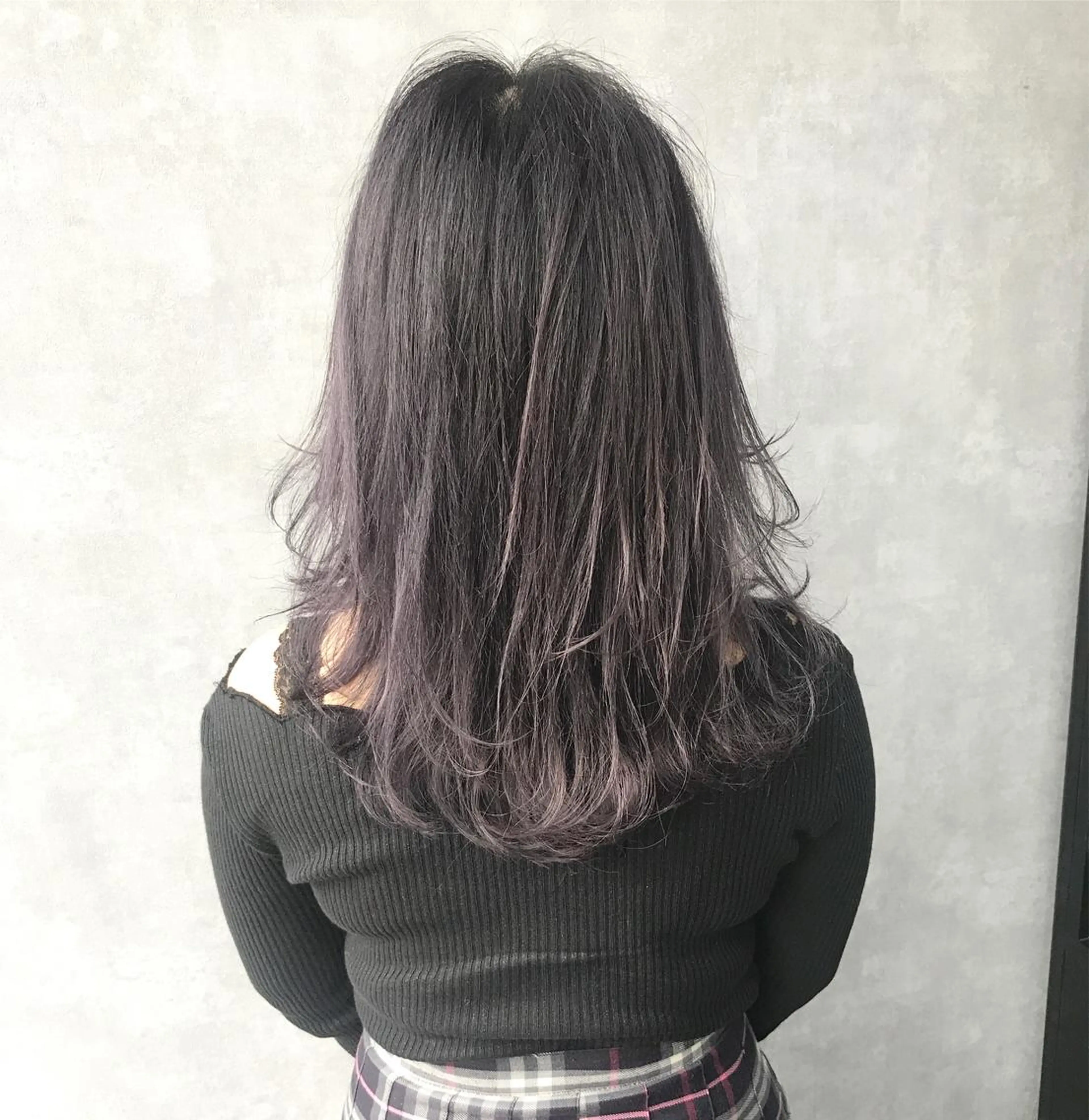 ミディアム カラー ラベンダーカラー ラベンダーグレー TOMOYAレイヤー ブリーチ縮毛矯正のヘアスタイル