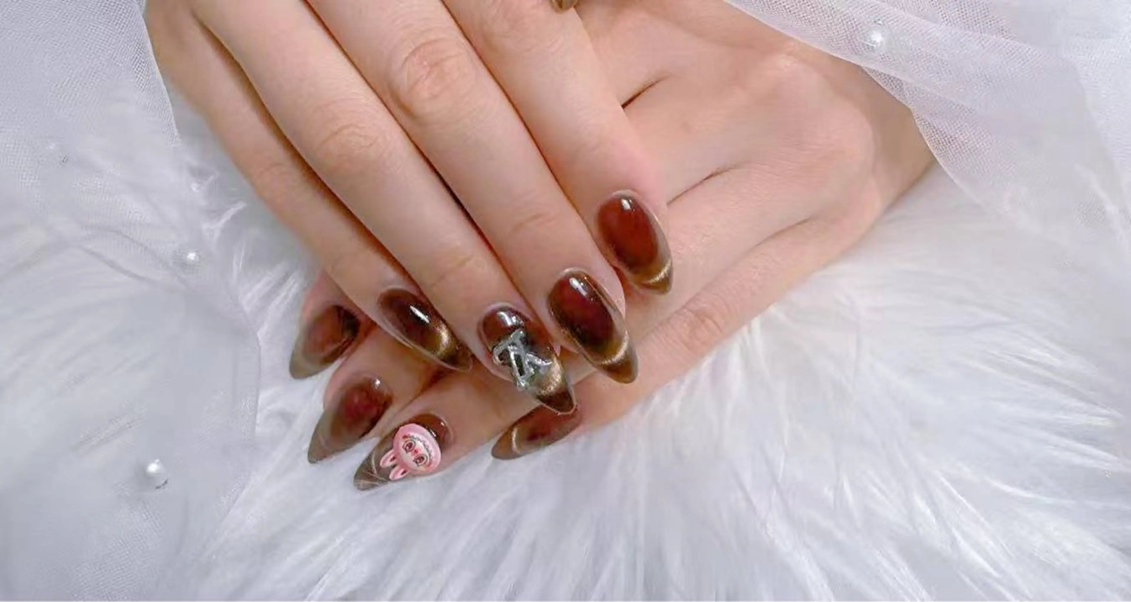 ネイル ハンドネイル 🌈 Laule'aのネイルデザイン