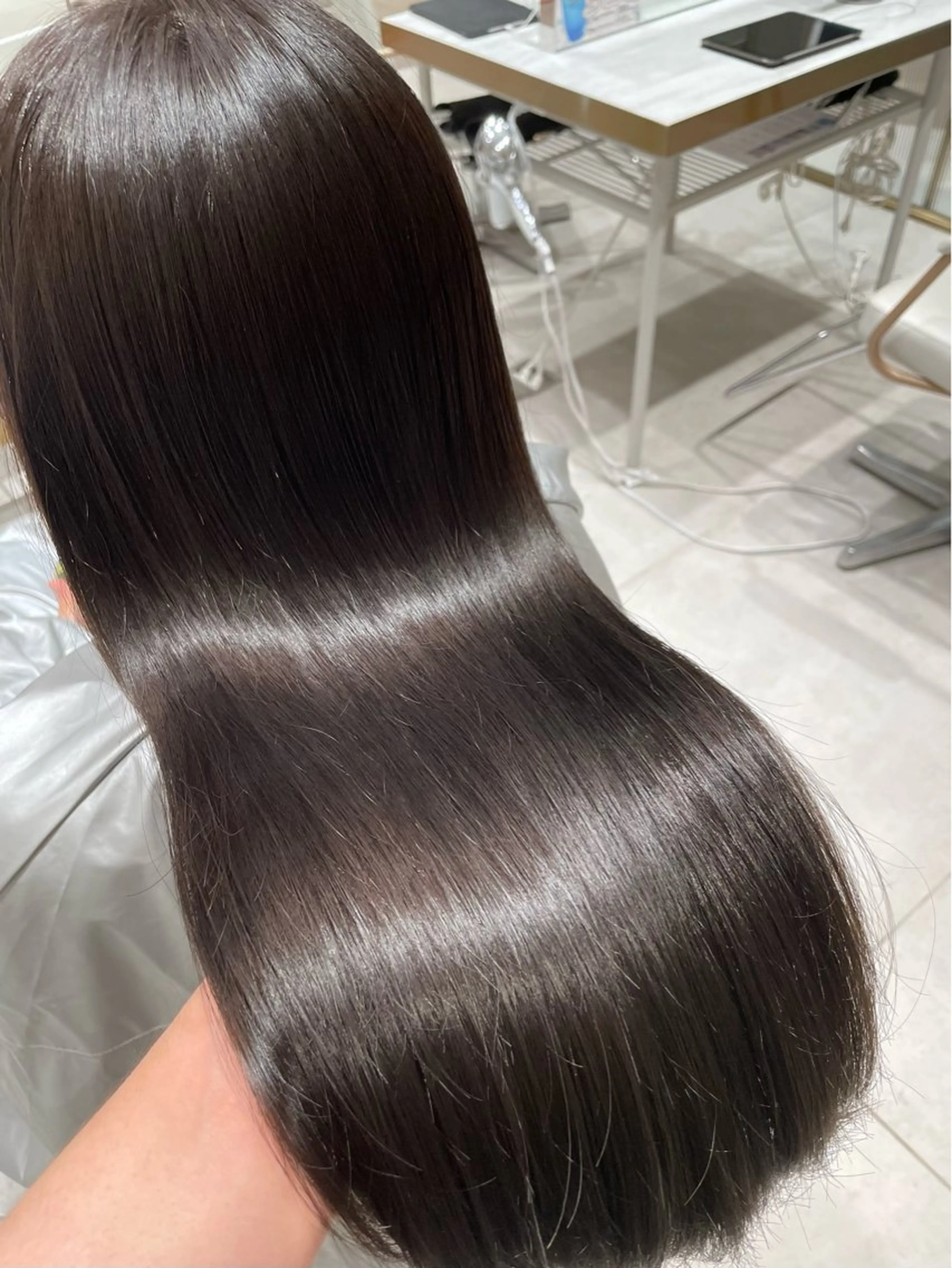 ロング カラー Hina🤎ベージュ 、グレージュ🤎のヘアスタイル